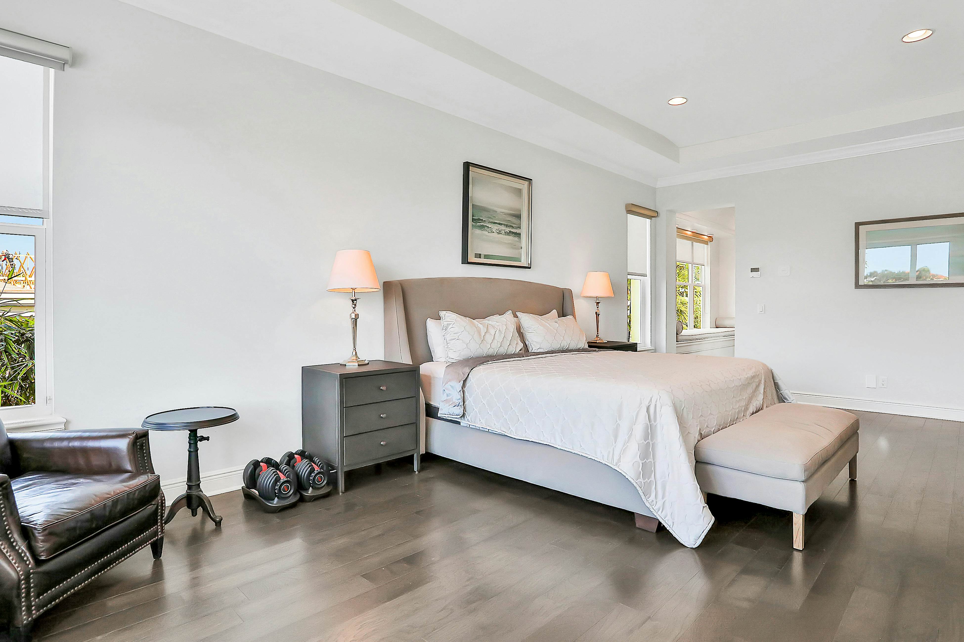 Exquisite Clearwater Retreat w/ Heated Pool, Game Room, Outdoor kitchen &Kayaks