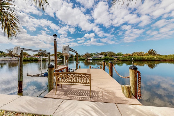 Unique Tropical Waterfront Retreat w/Private Dock, WiFi &Yard
