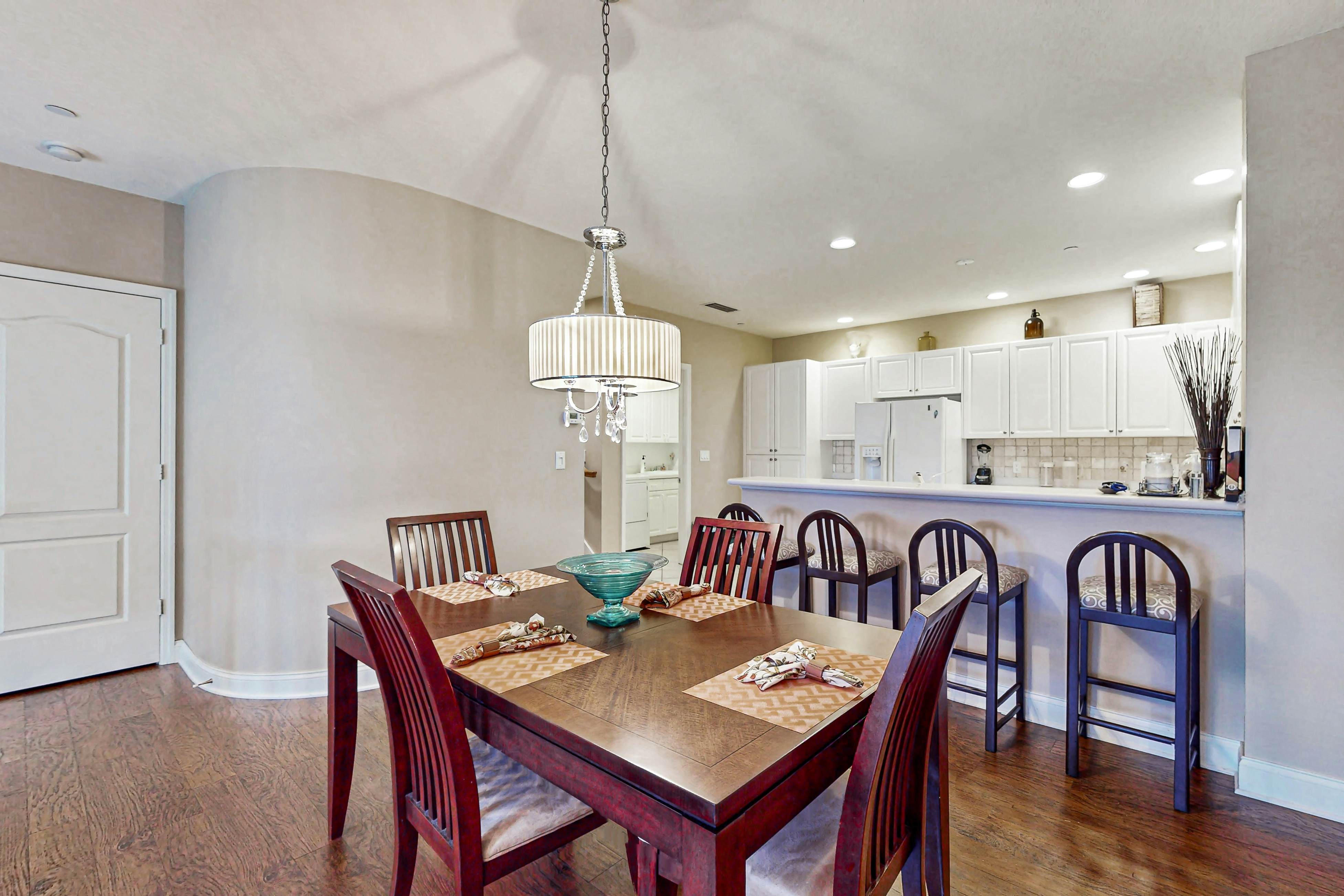 Spacious townhome in prime location w/patio, heated pool, hot tub, pool spa, gym