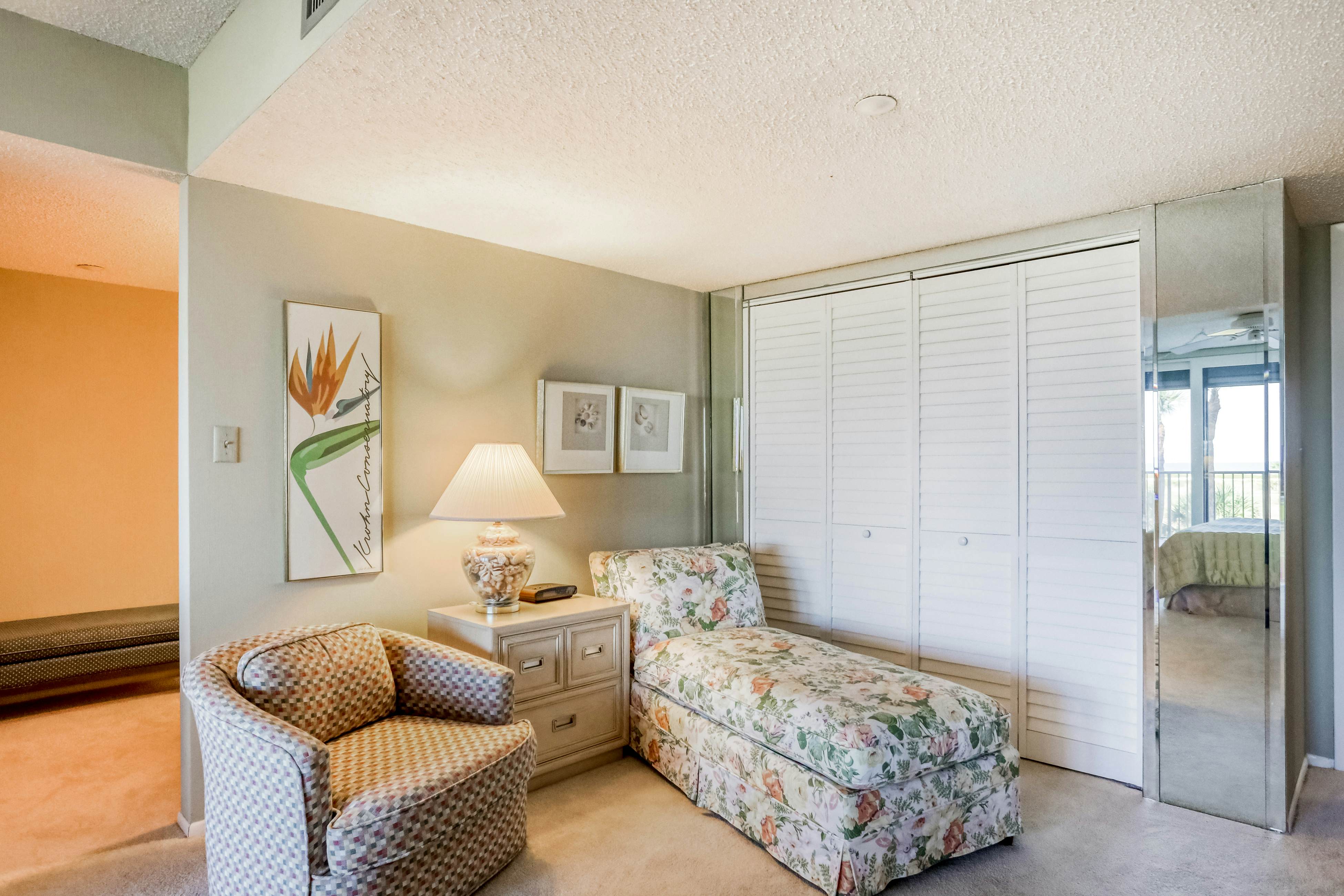 Second floor condo with pool and tennis court private WD and central AC