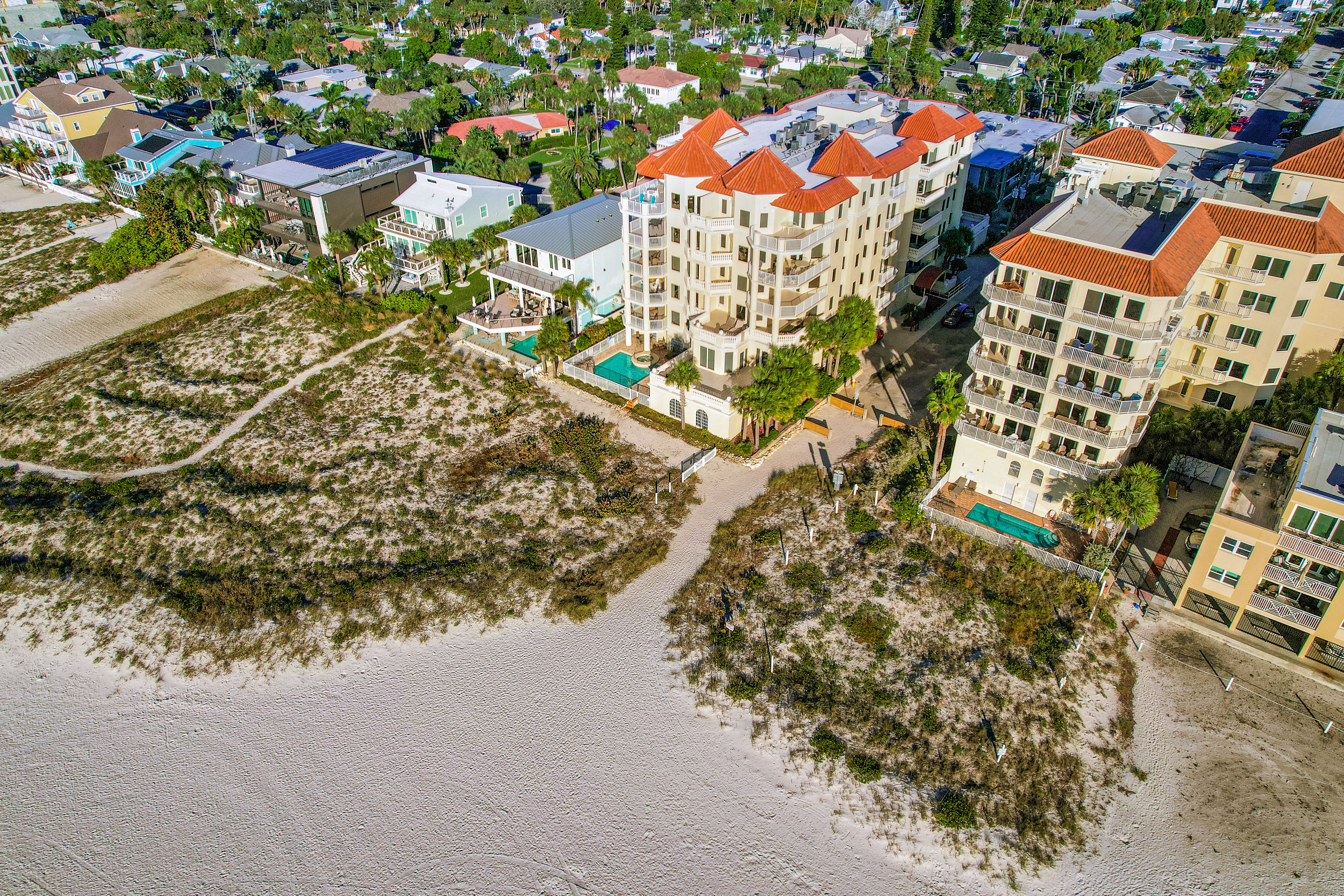 Relaxing condo with balcony WD central AC and kitchen snowbird friendly