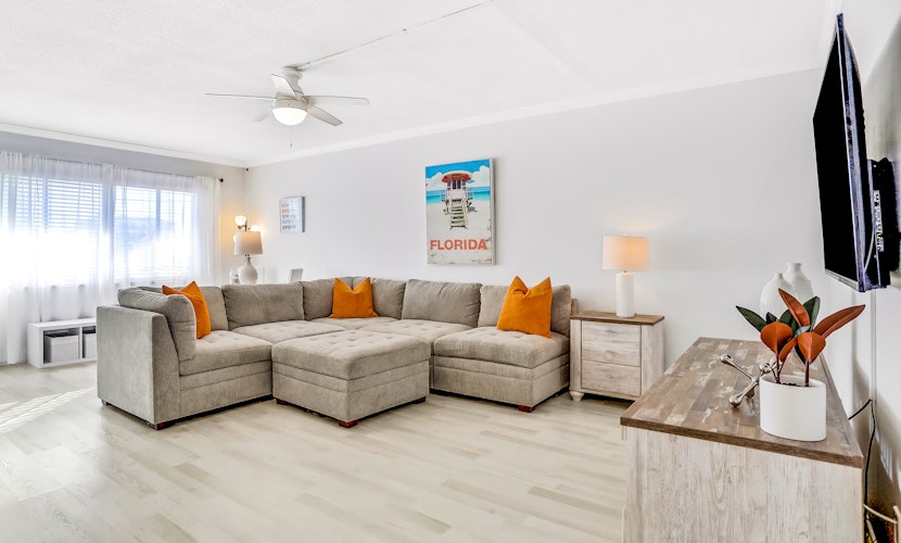 Relaxing condo with balcony WD central AC and kitchen snowbird friendly