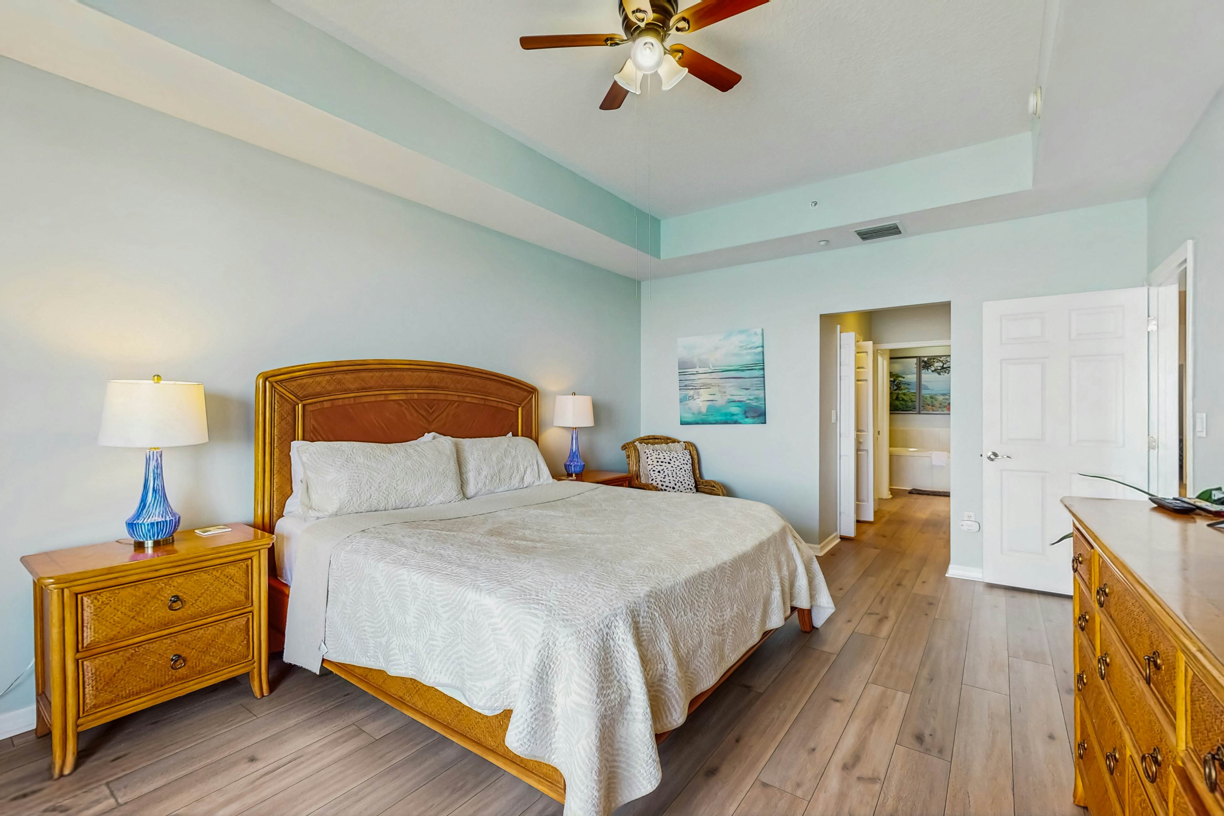 Dog-friendly bayfront 4th-floor condo with bay views, heated pool, pool spa, W/D