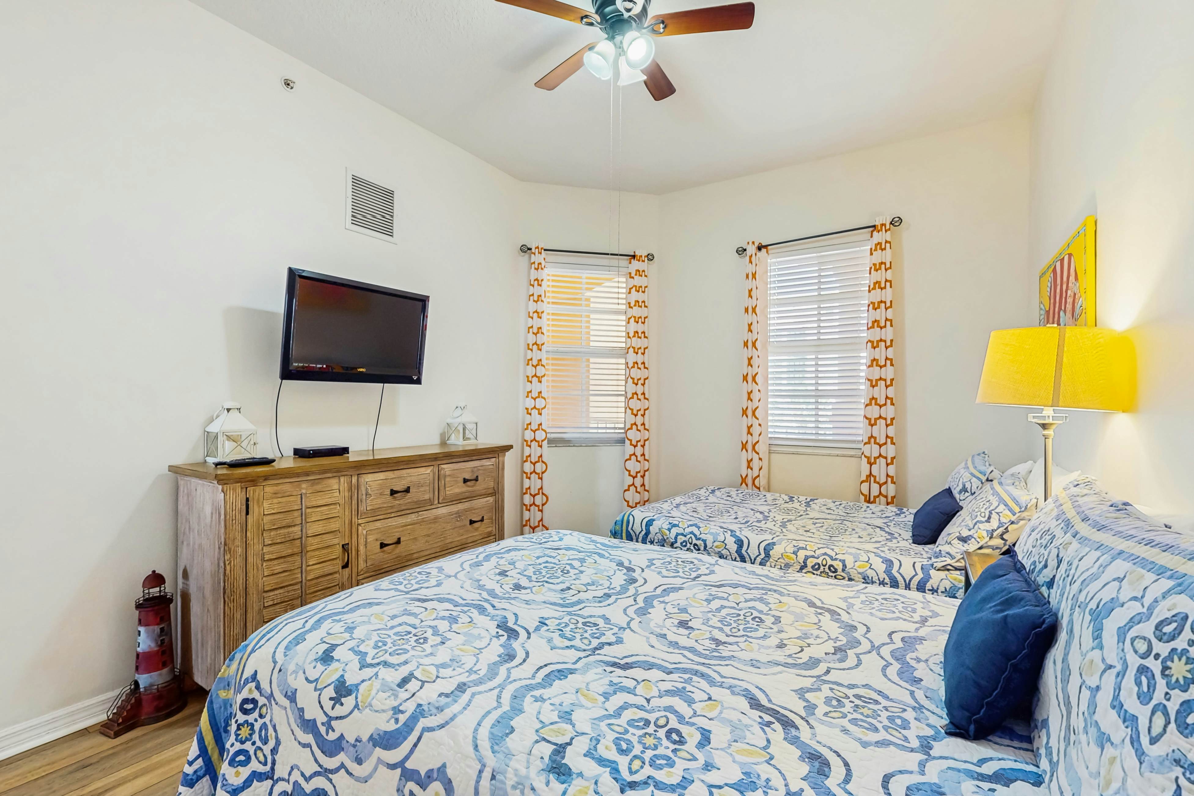 Dog-friendly bayfront 4th-floor condo with bay views, heated pool, pool spa, W/D