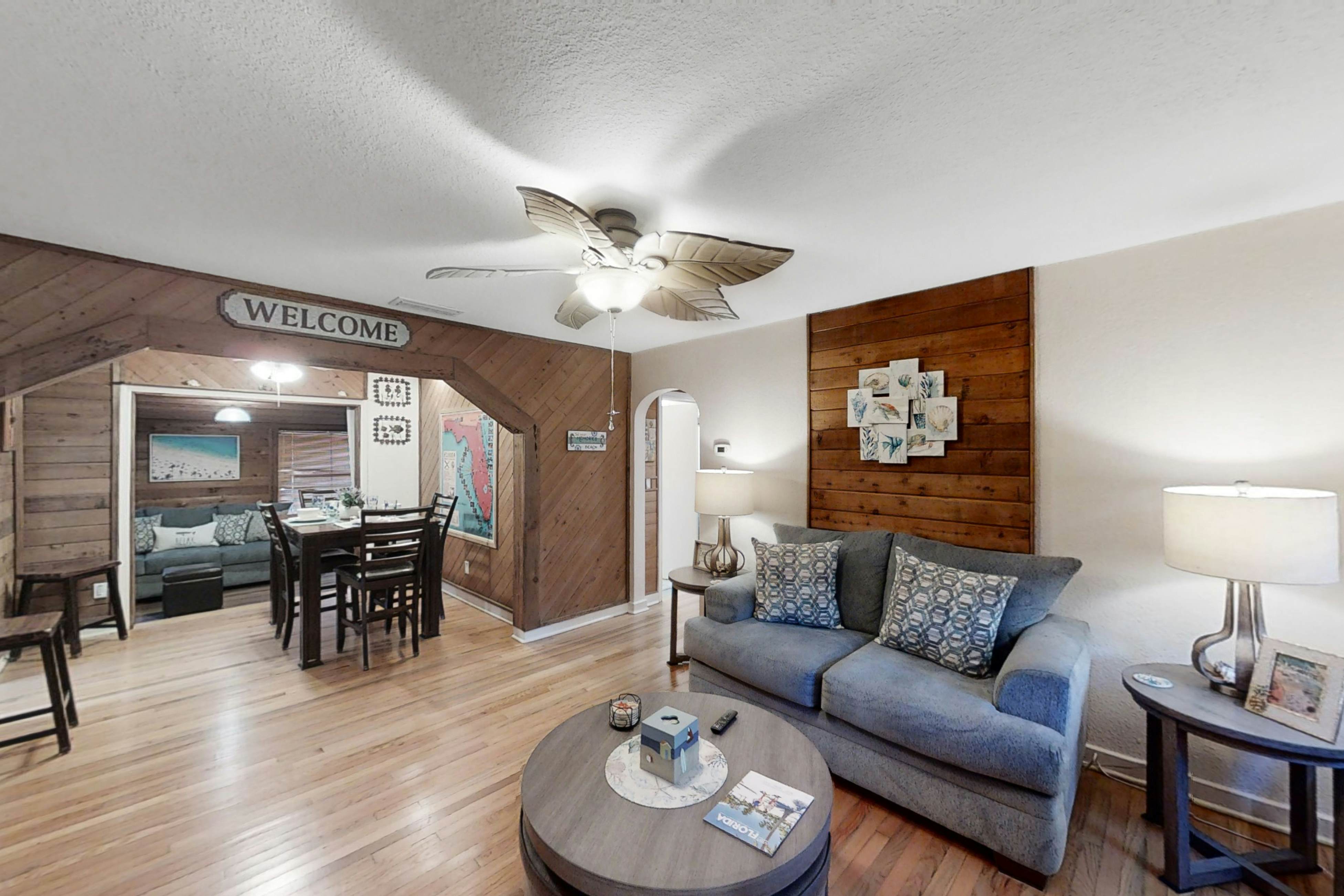 Jupiter Pines Cottage | Coastal retreat in Clearwater with yard - prime location