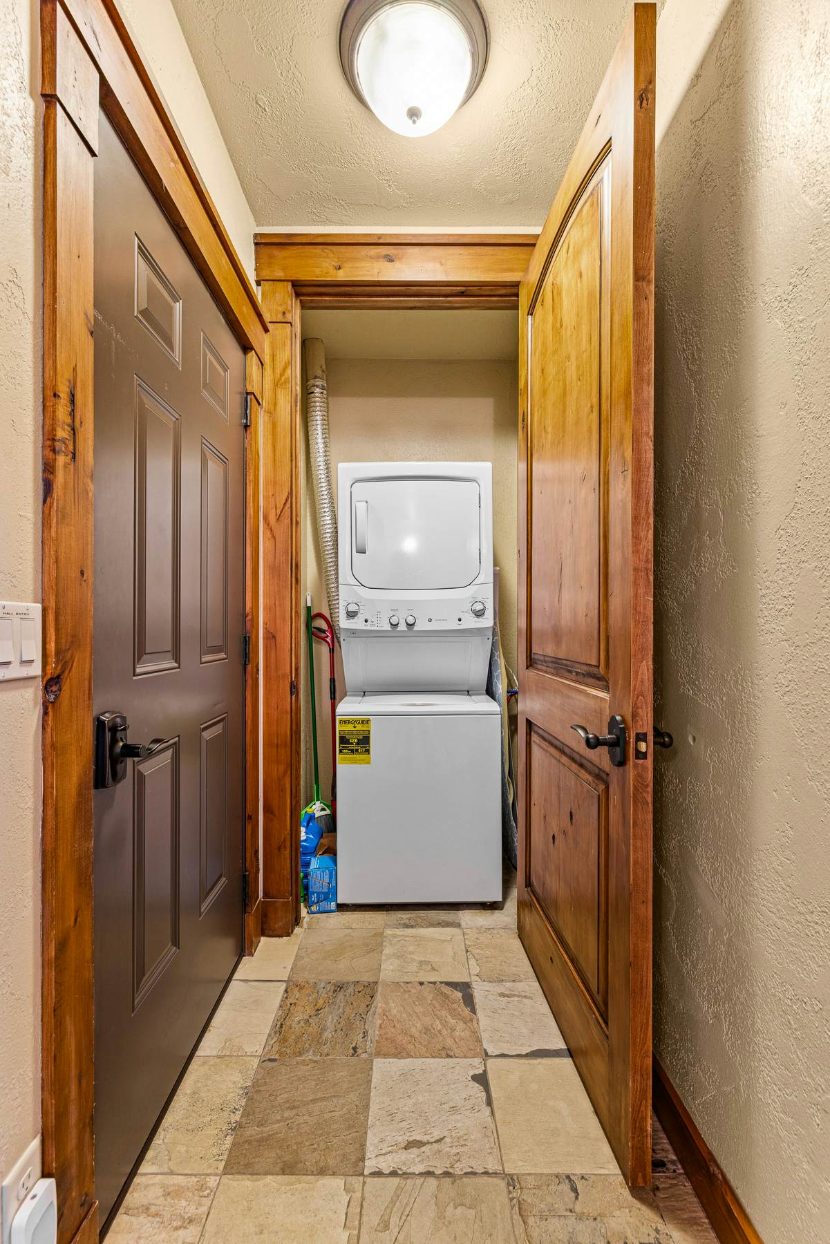 TimberCrest Downtown Lakeview Condo South