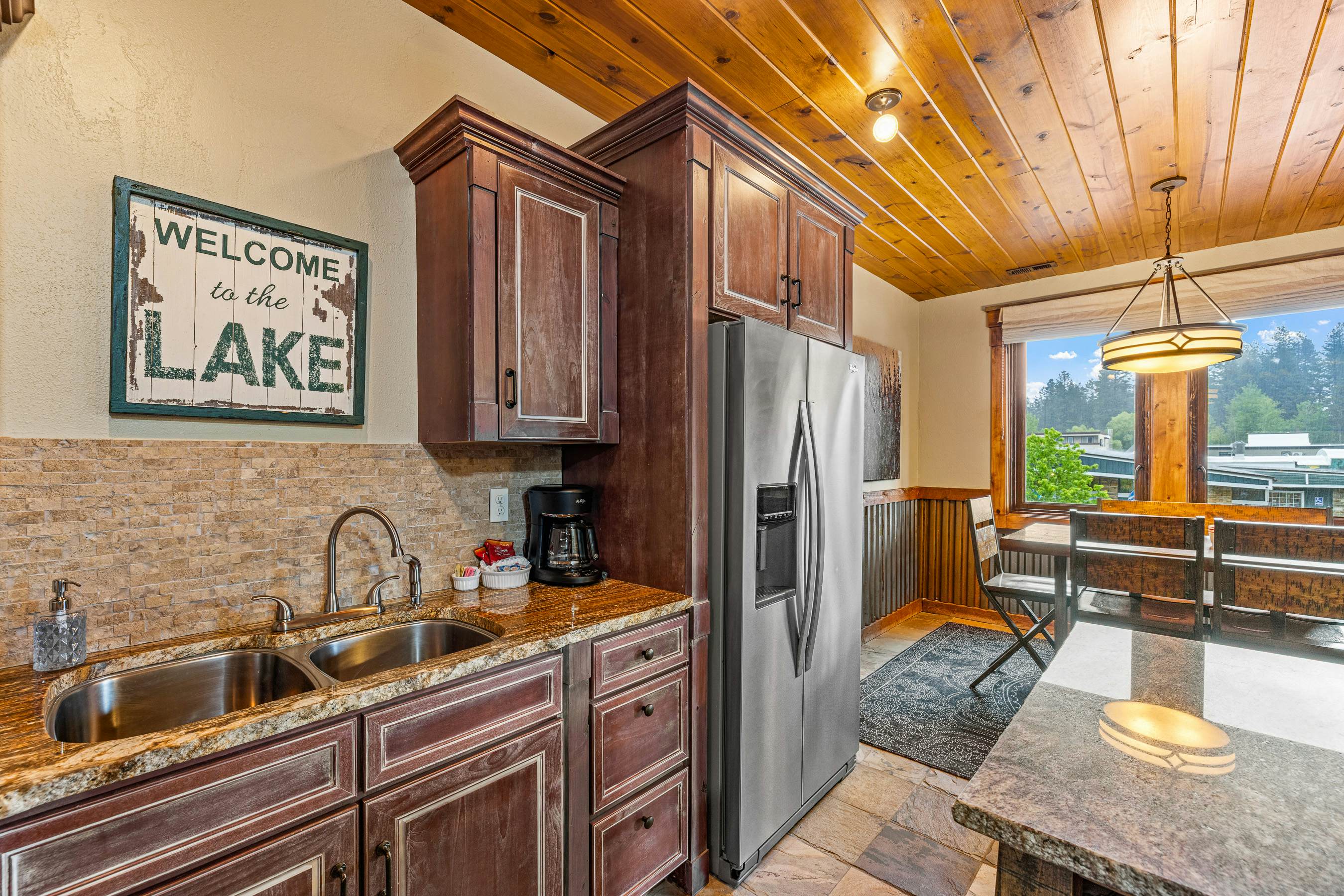 TimberCrest Downtown Lakeview Condo South