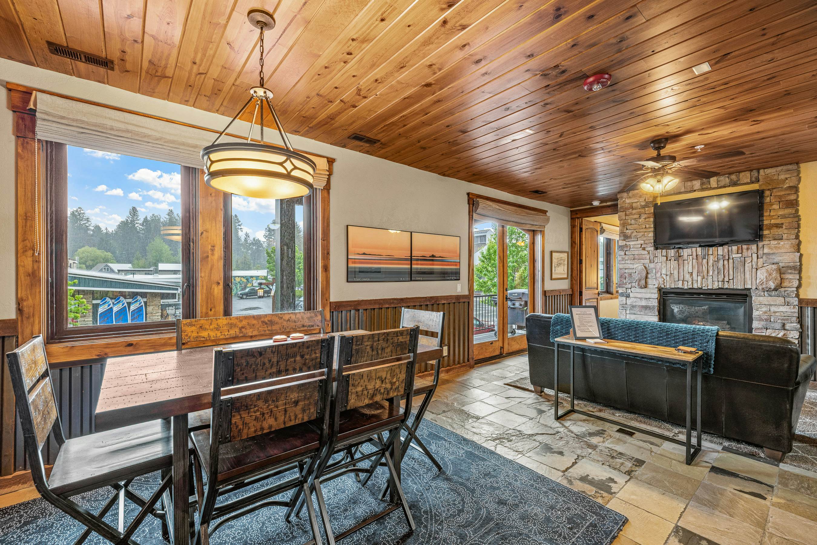 TimberCrest Downtown Lakeview Condo South