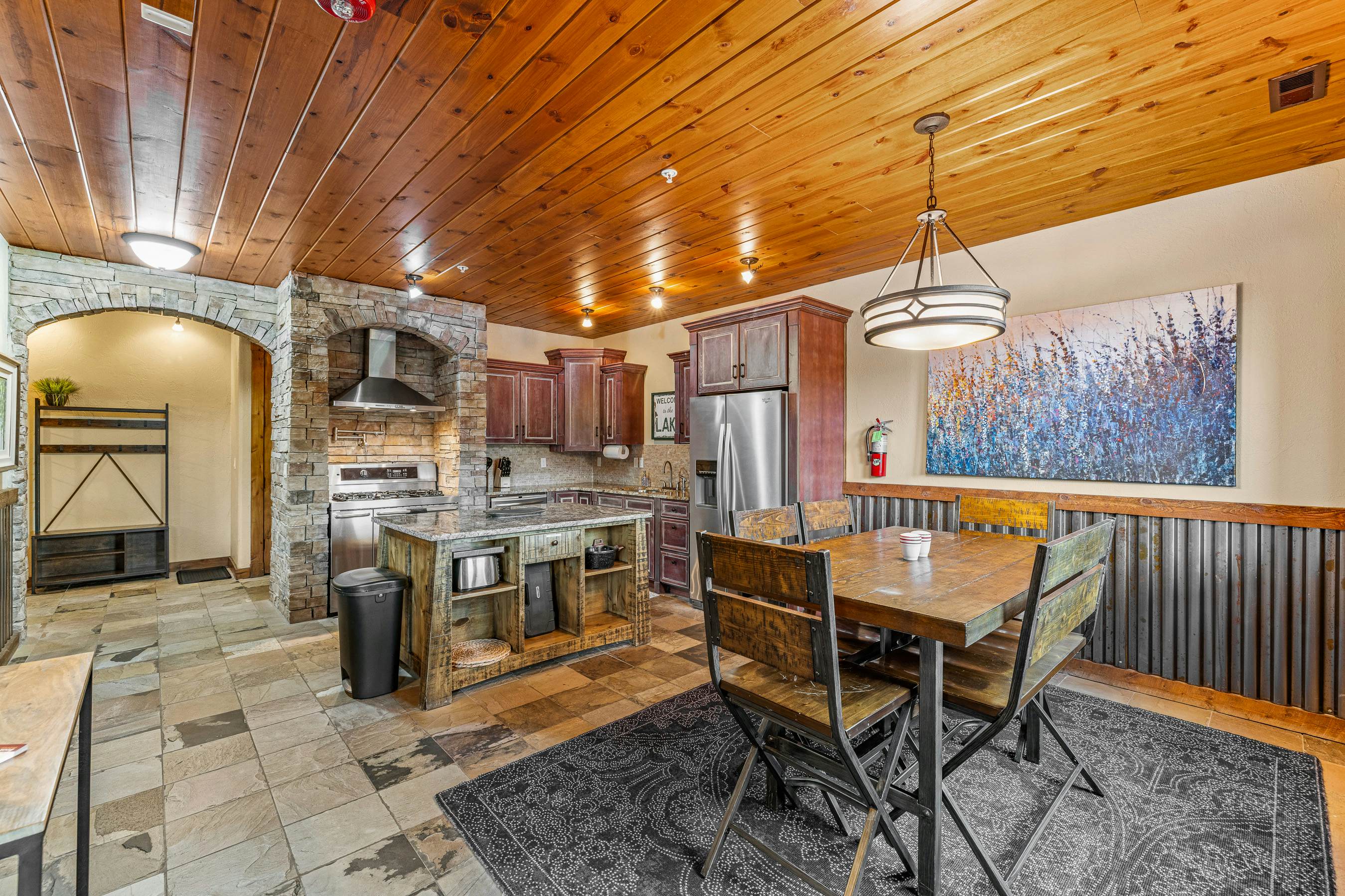 TimberCrest Downtown Lakeview Condo South