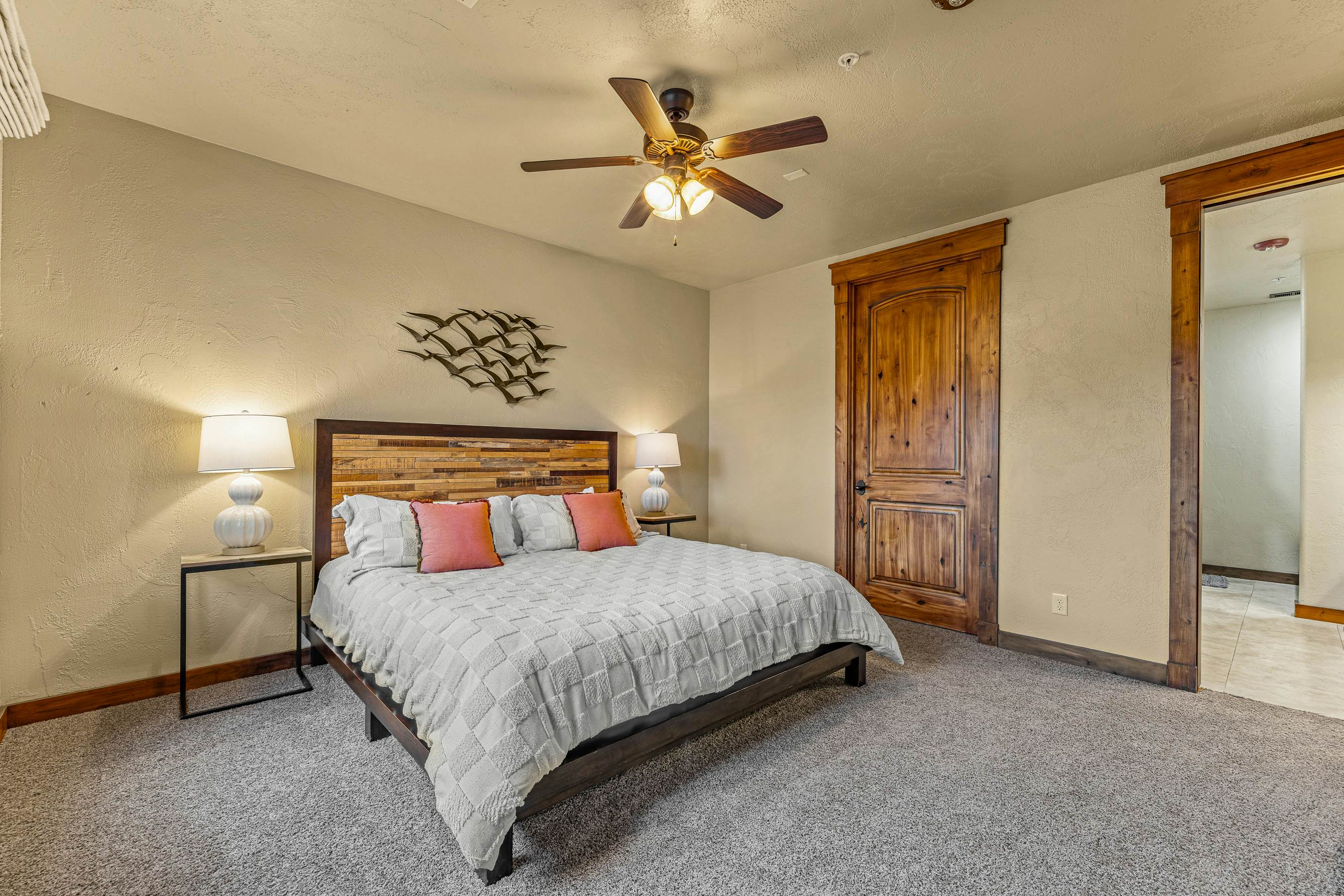 TimberCrest Downtown Lakeview Condo South