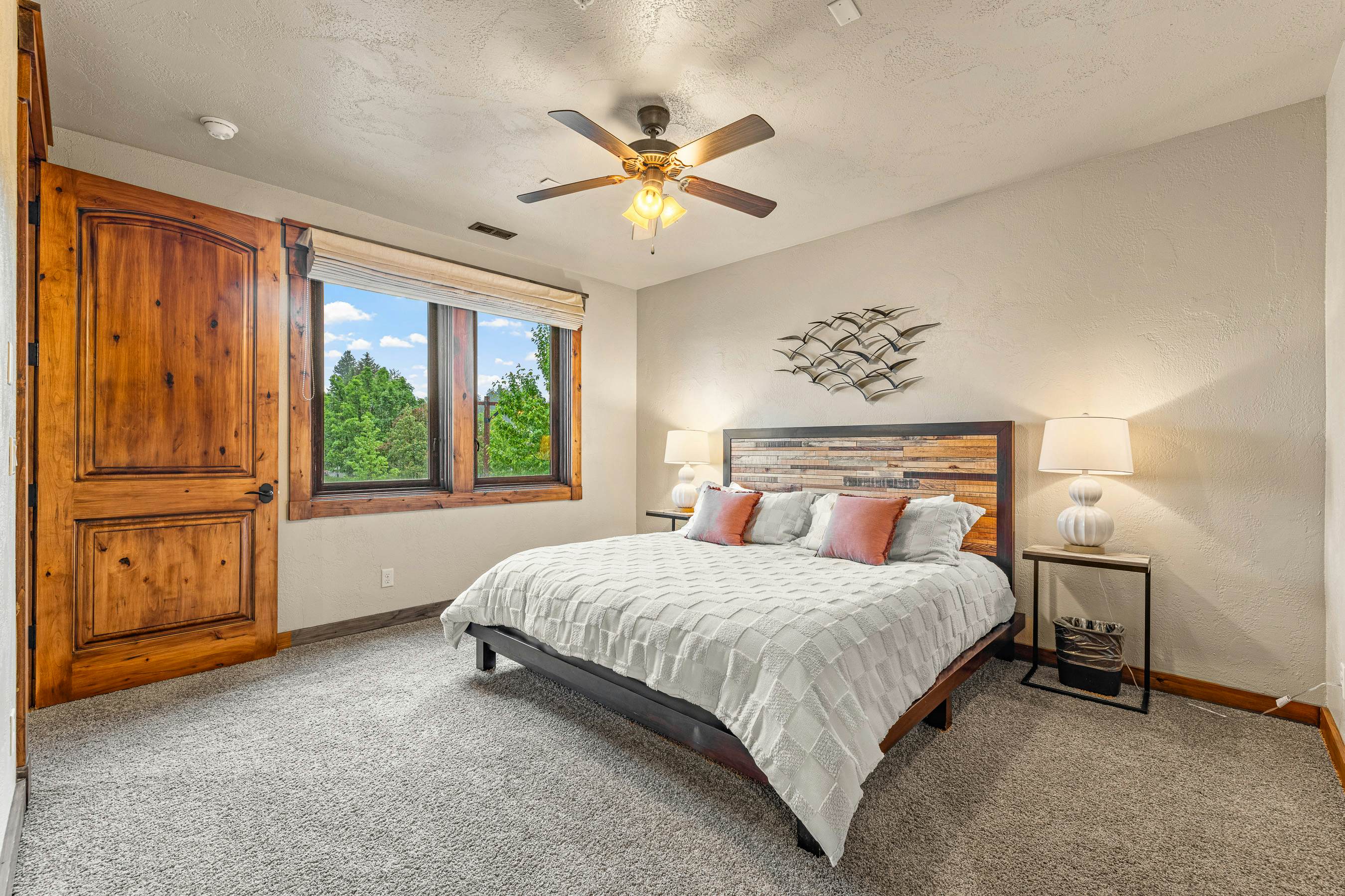 TimberCrest Downtown Lakeview Condo South