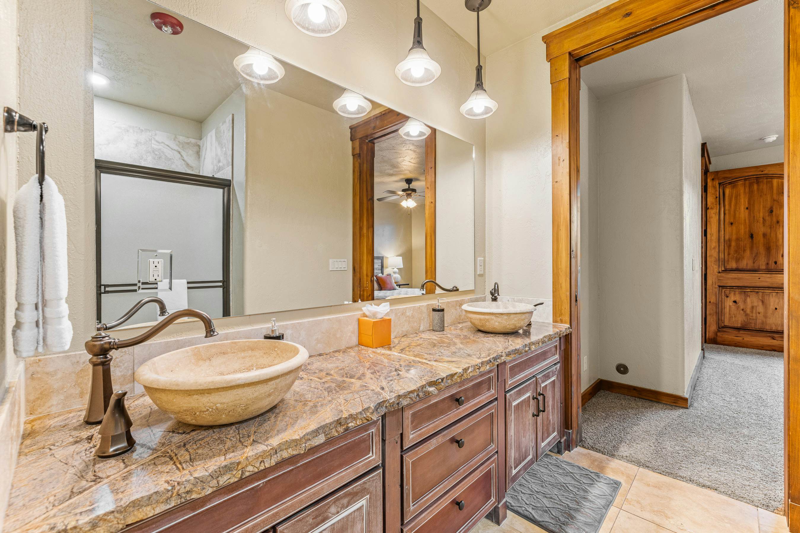 TimberCrest Downtown Lakeview Condo South