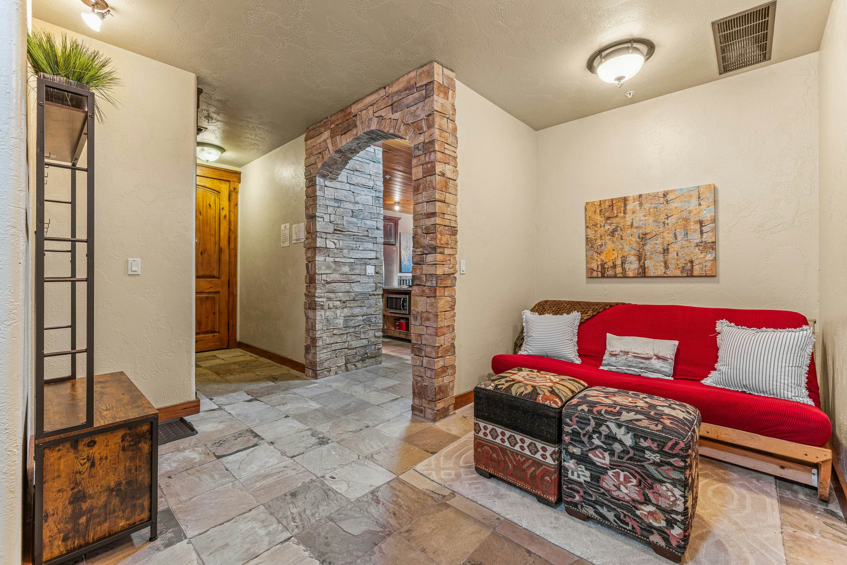 TimberCrest Downtown Lakeview Condo South