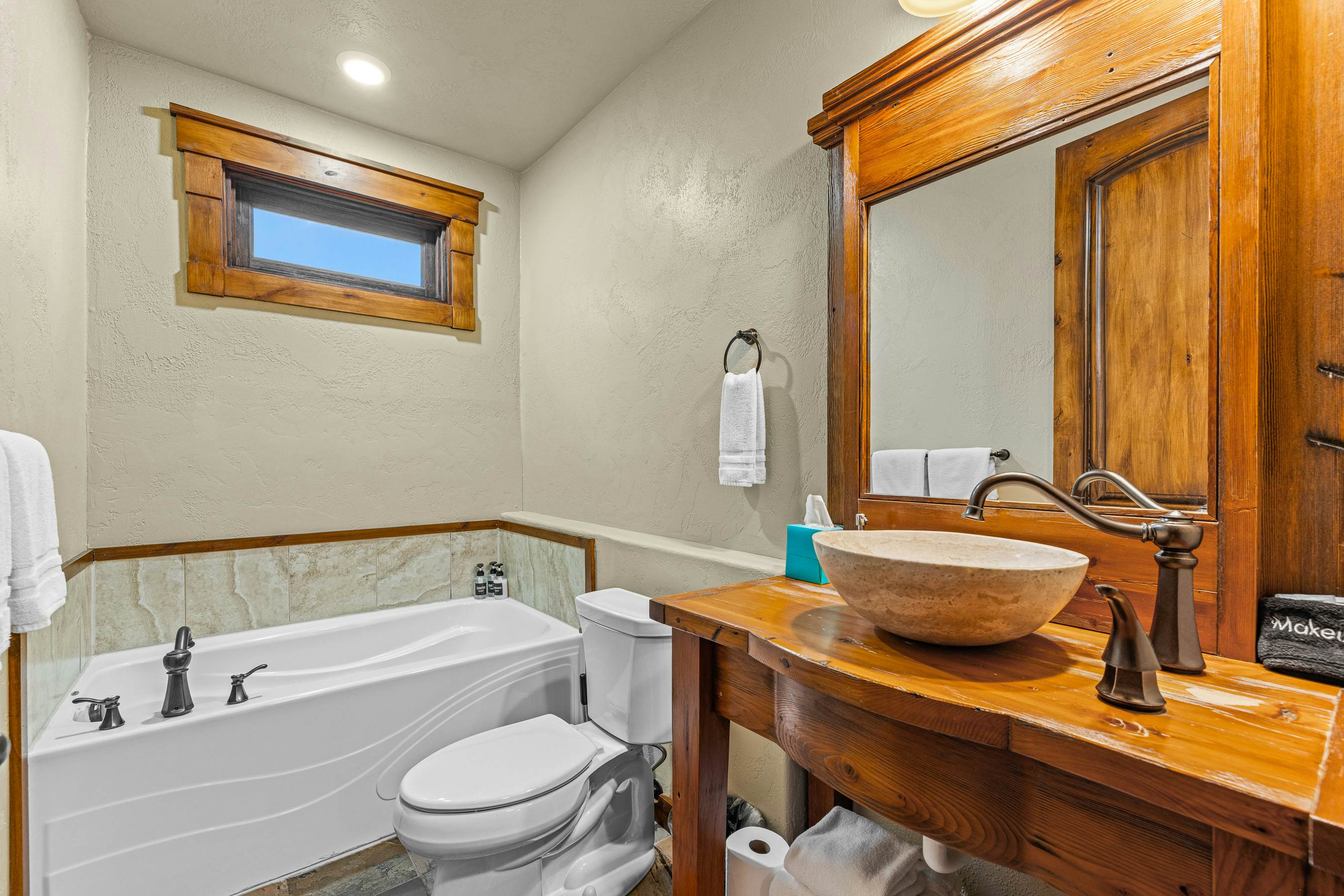 TimberCrest Downtown Lakeview Condo South