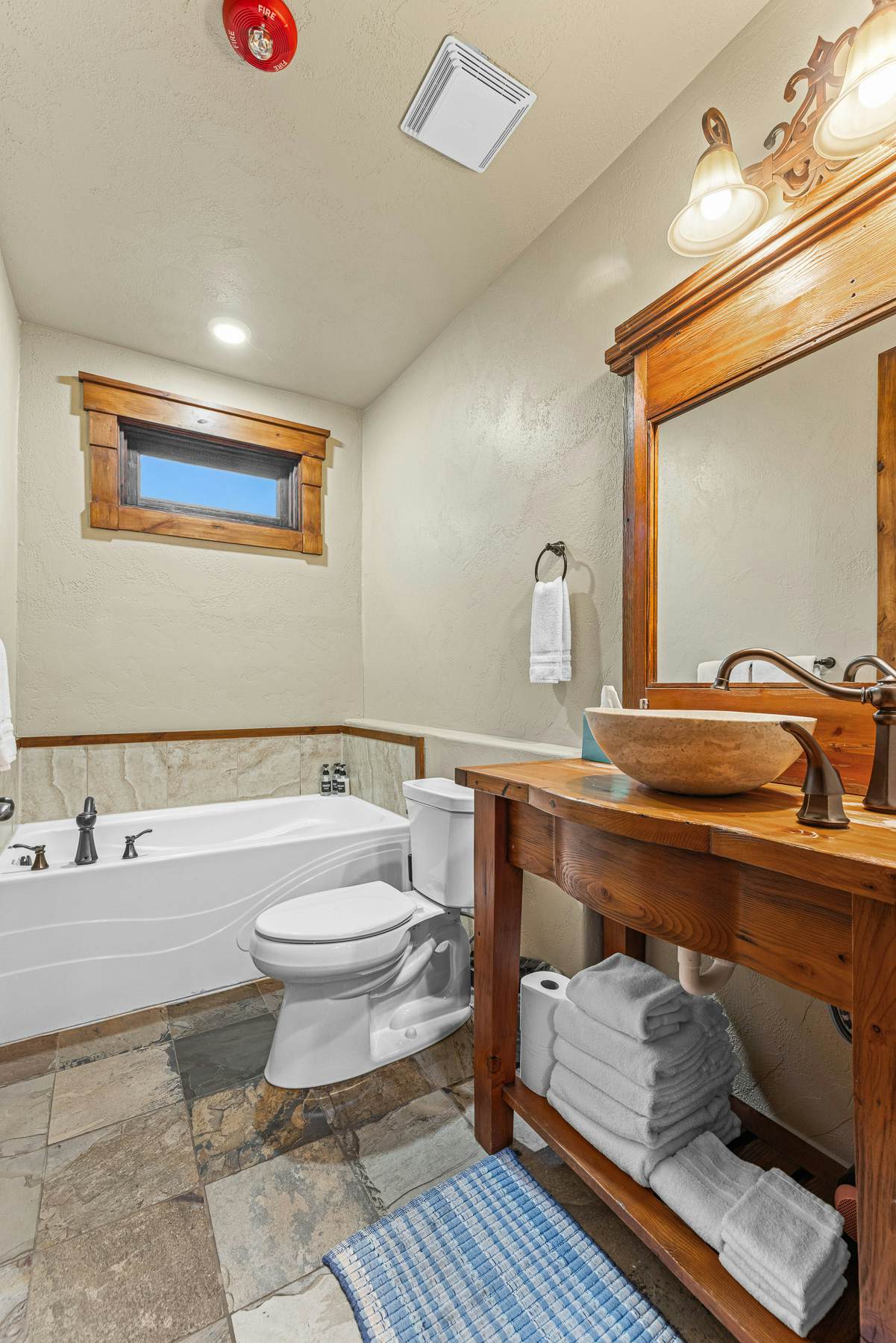 TimberCrest Downtown Lakeview Condo South