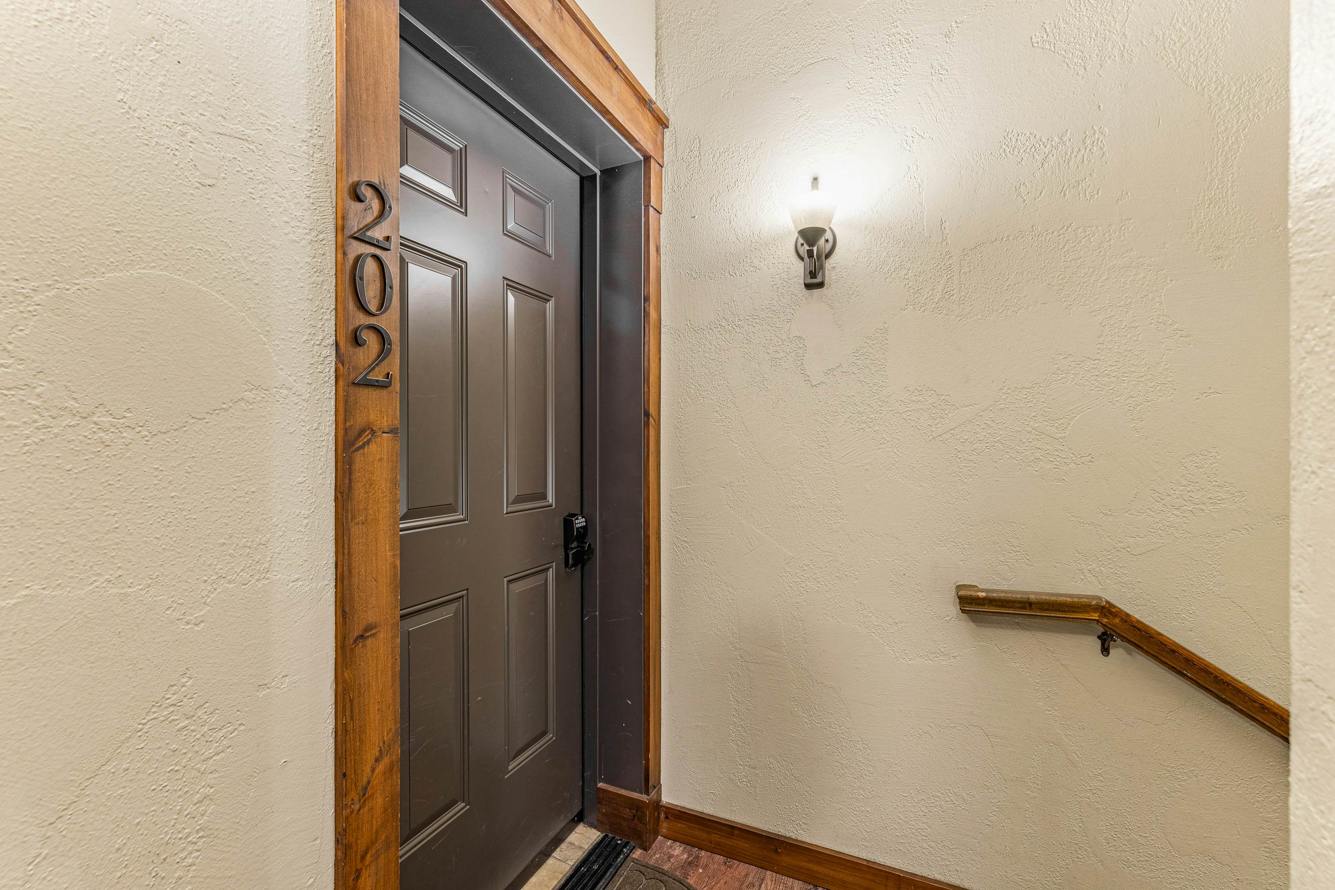 TimberCrest Downtown Lakeview Condo South