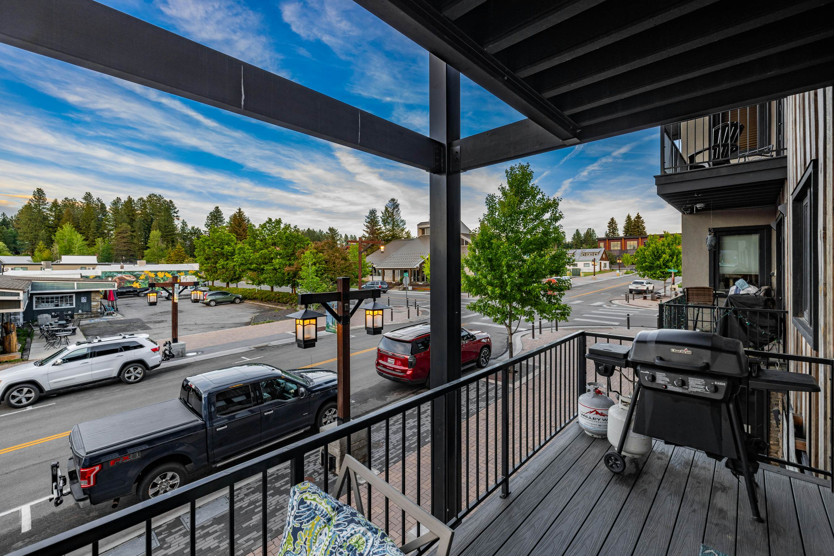 TimberCrest Downtown Lakeview Condo South