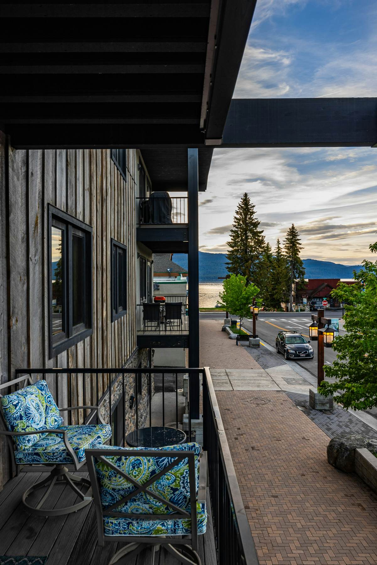 TimberCrest Downtown Lakeview Condo South