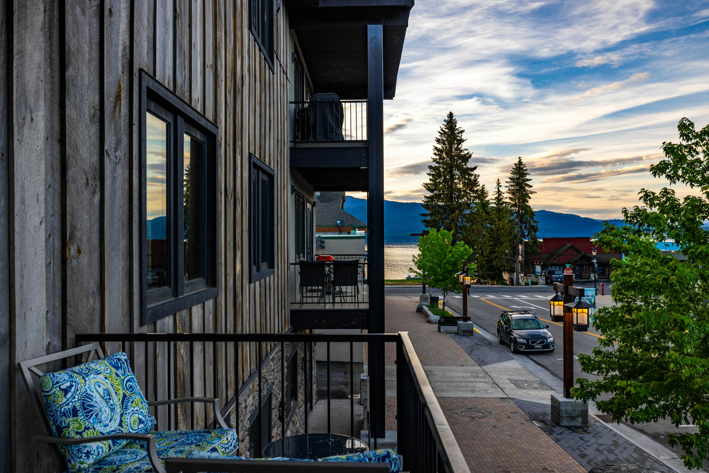 TimberCrest Downtown Lakeview Condo South