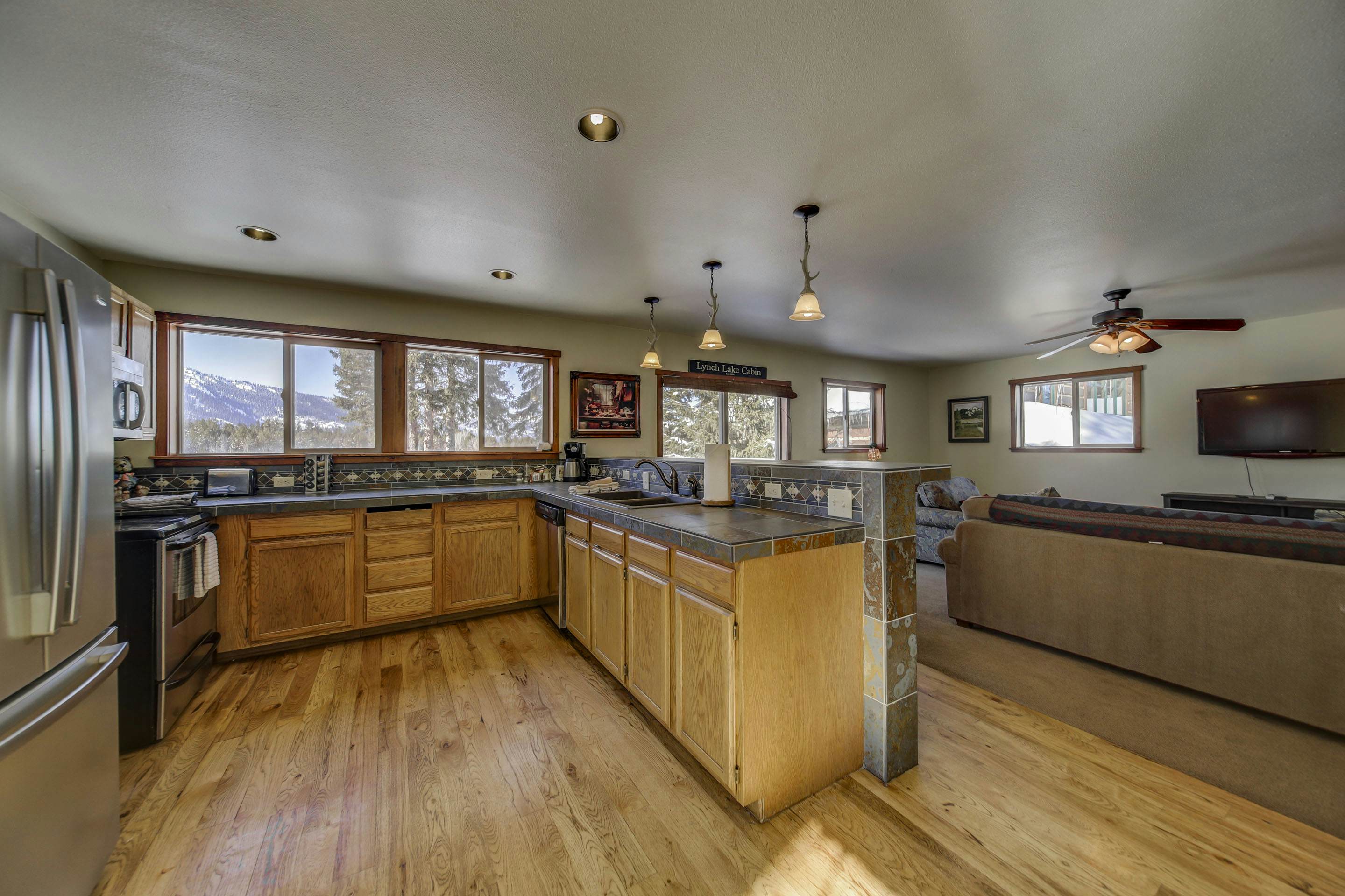 Lakefront Escape formerly Hereford Lakehouse Custom Home