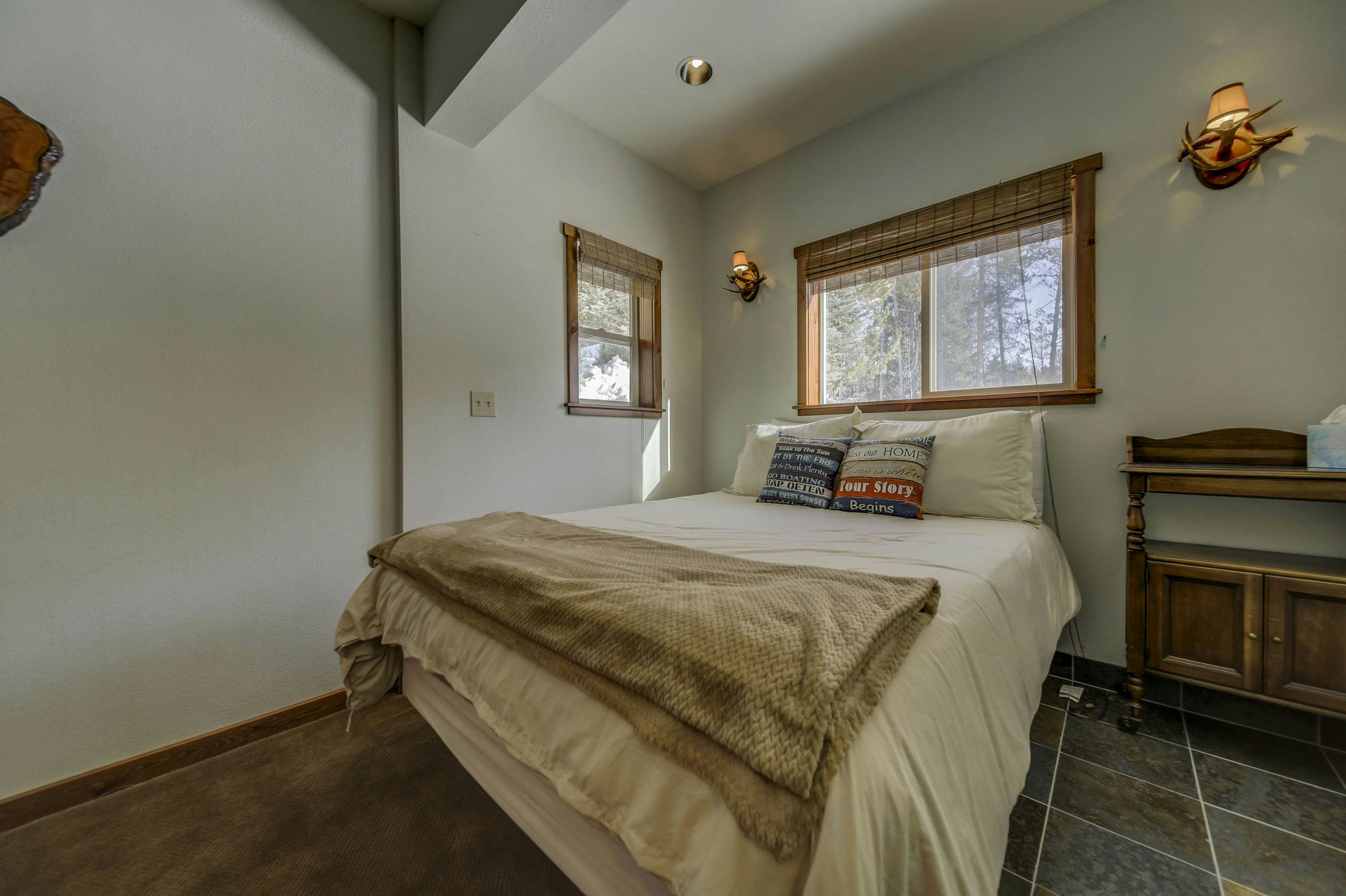 Lakefront Escape formerly Hereford Lakehouse Custom Home