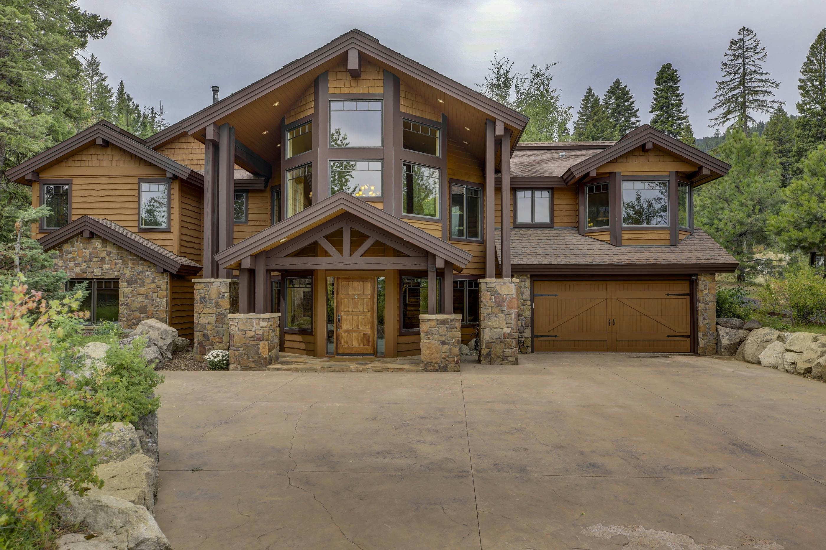 Bear Discovery Custom Tamarack Estate Home