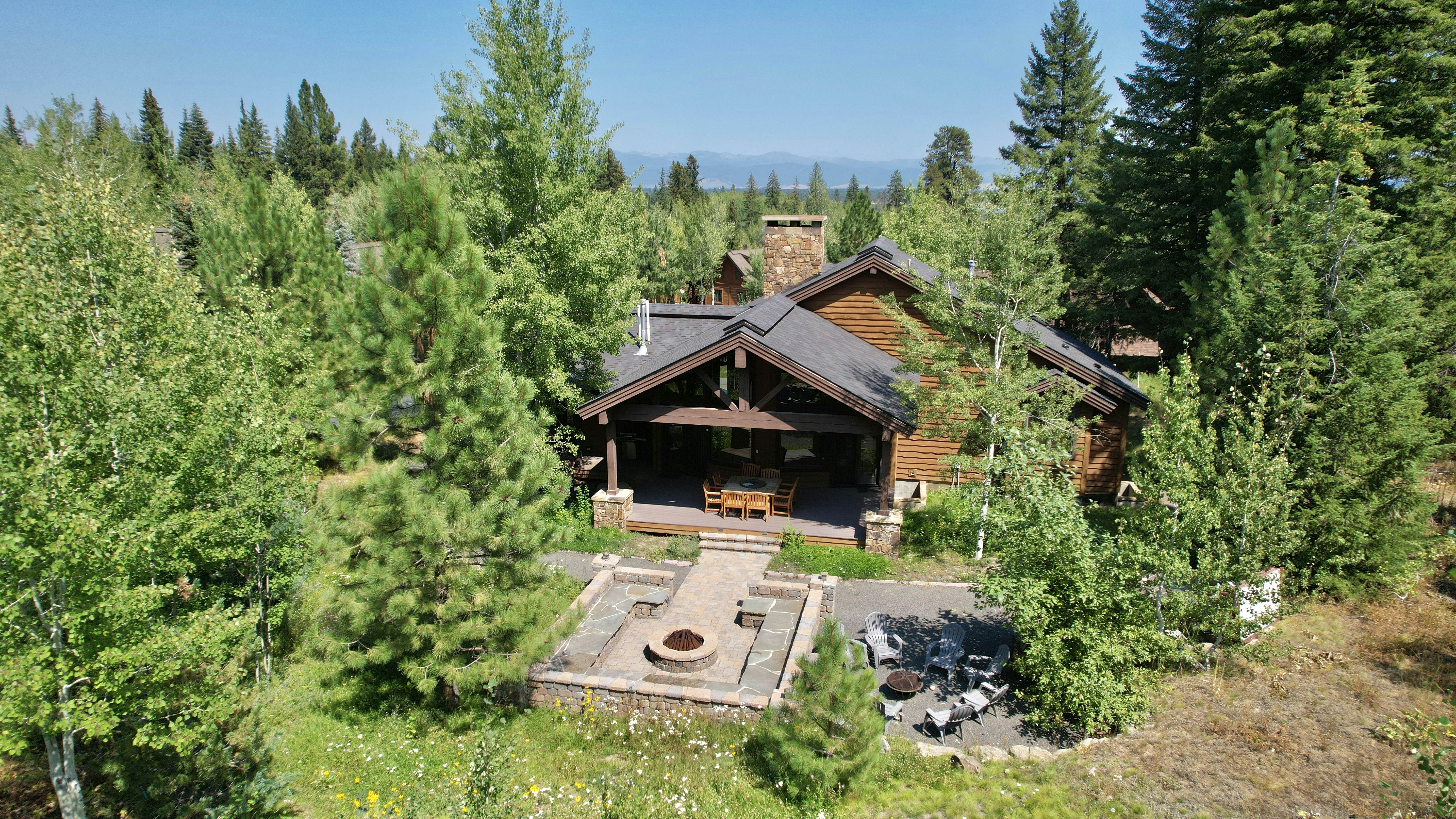 Bear Discovery Custom Tamarack Estate Home