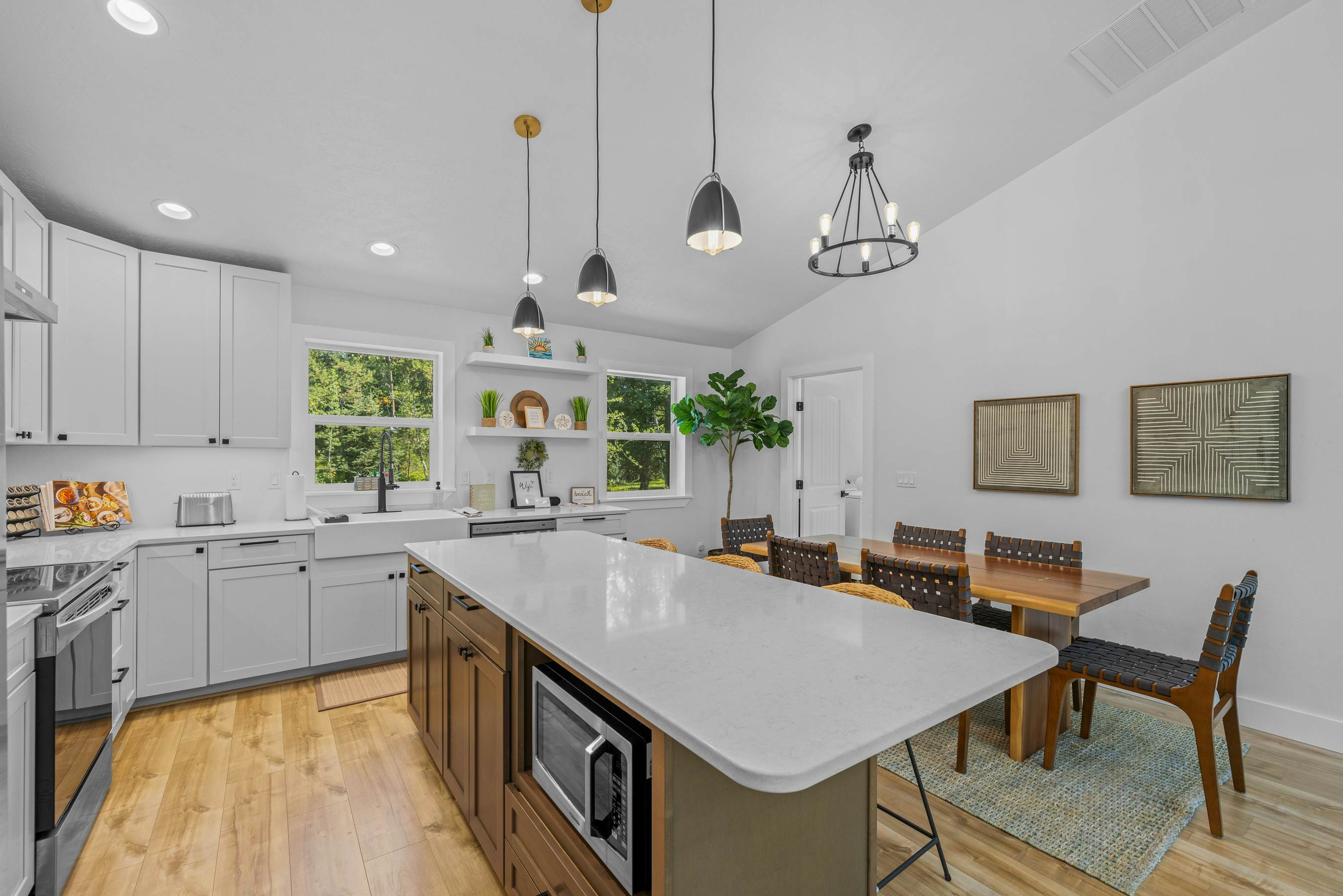 Wagon Wheel Hideaway