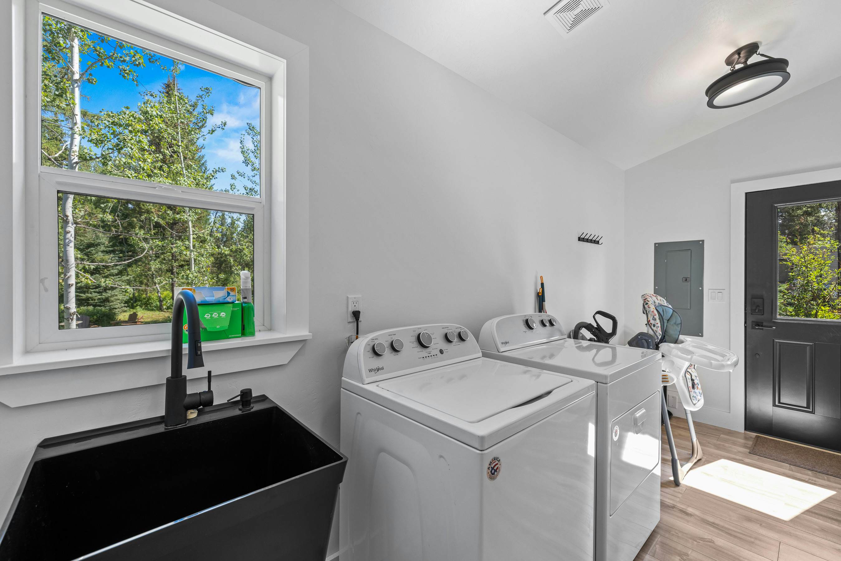 Wagon Wheel Hideaway