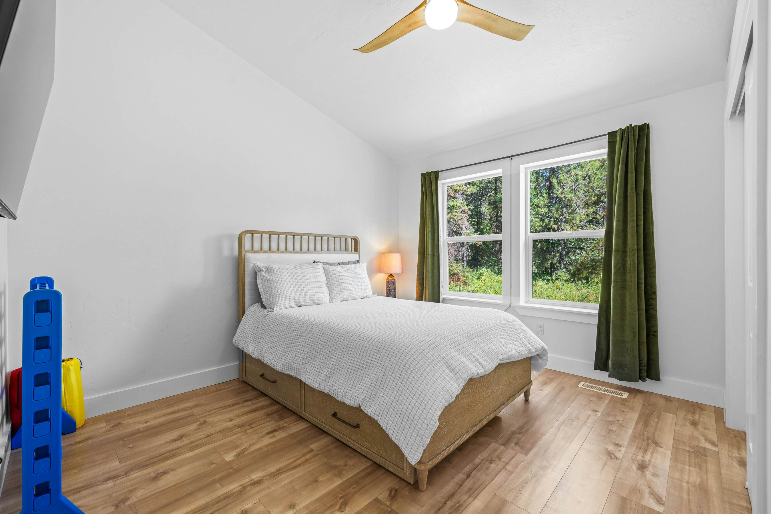 Wagon Wheel Hideaway