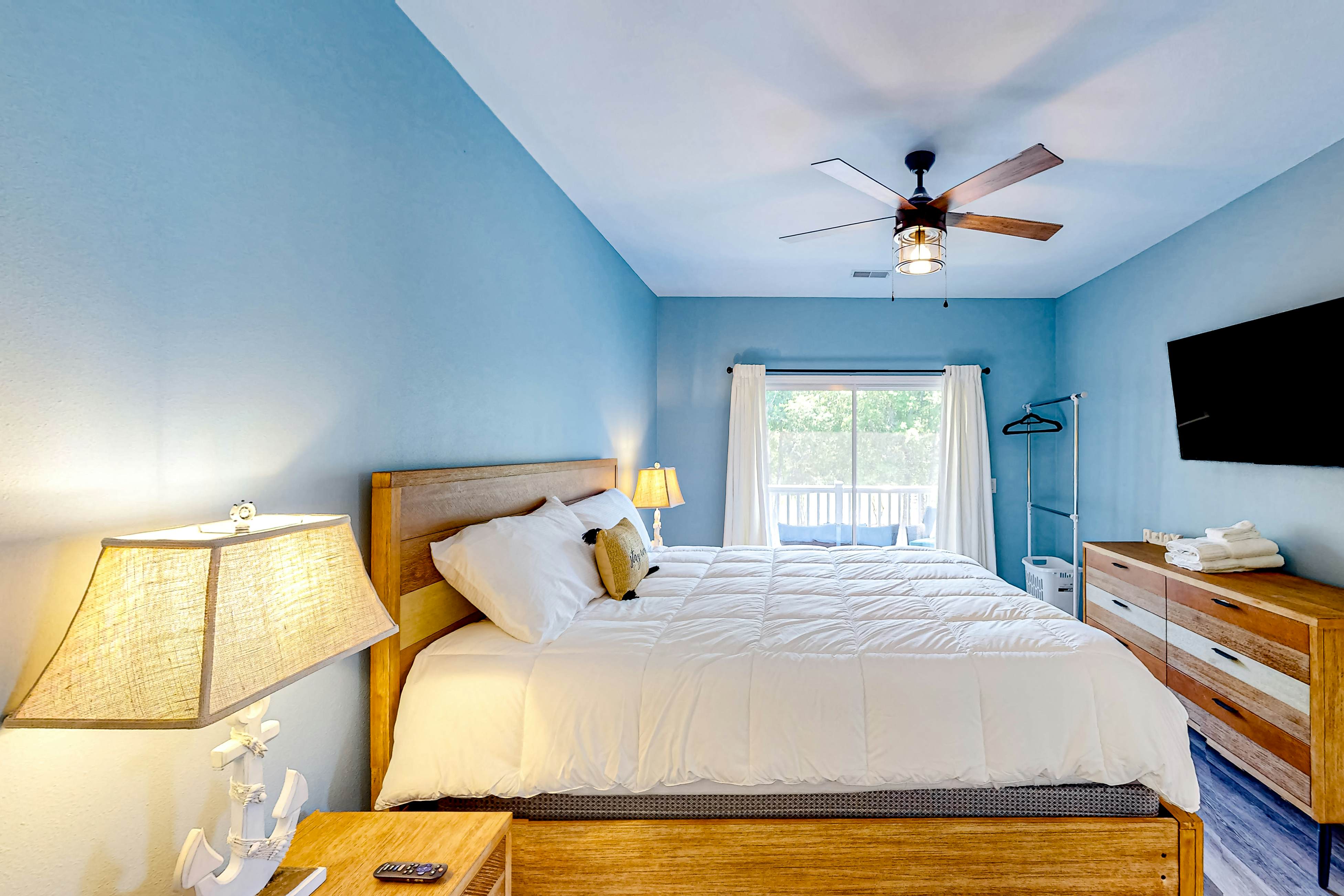 SB40  Family Tides - Sandpiper Bay