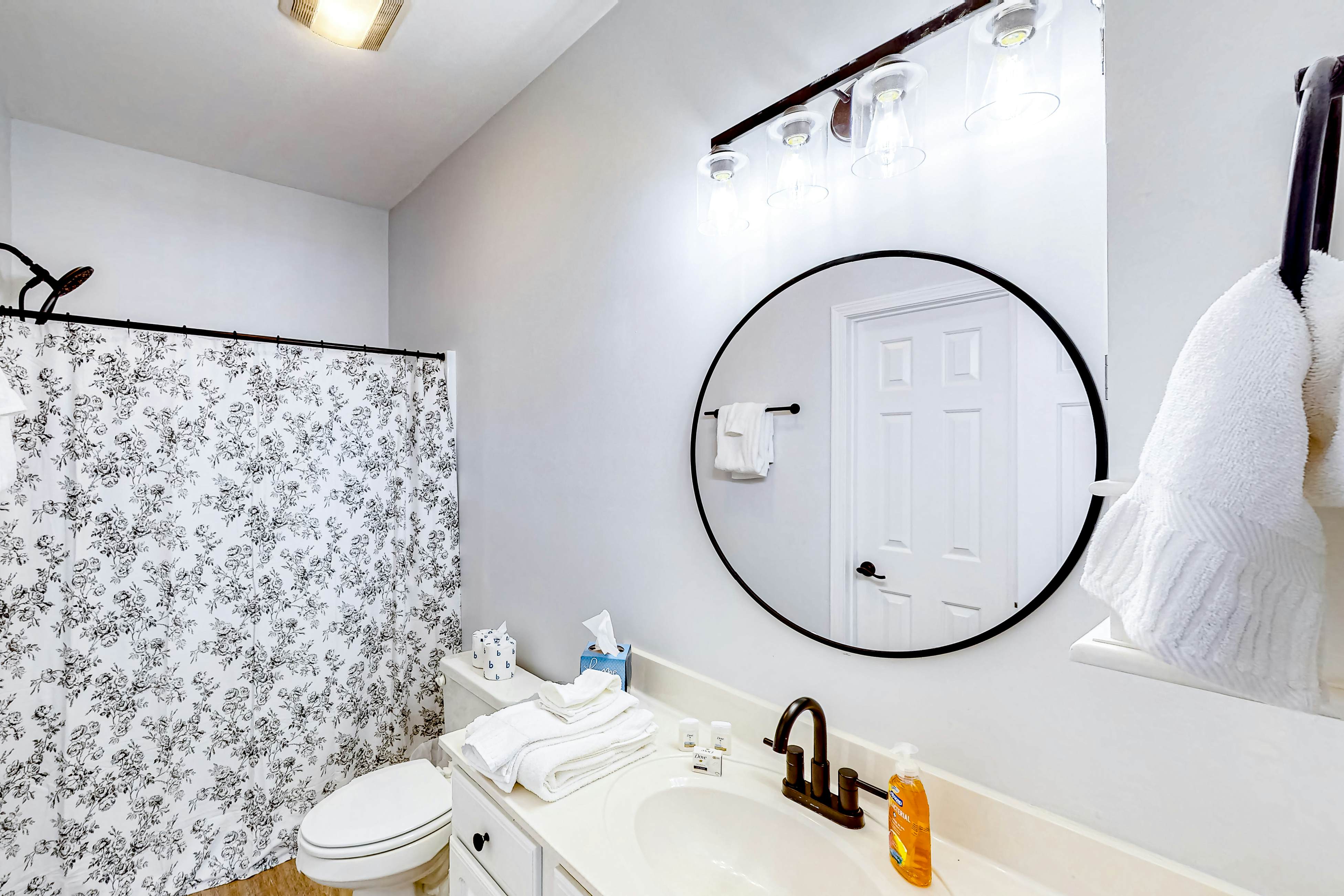 SB40  Family Tides - Sandpiper Bay