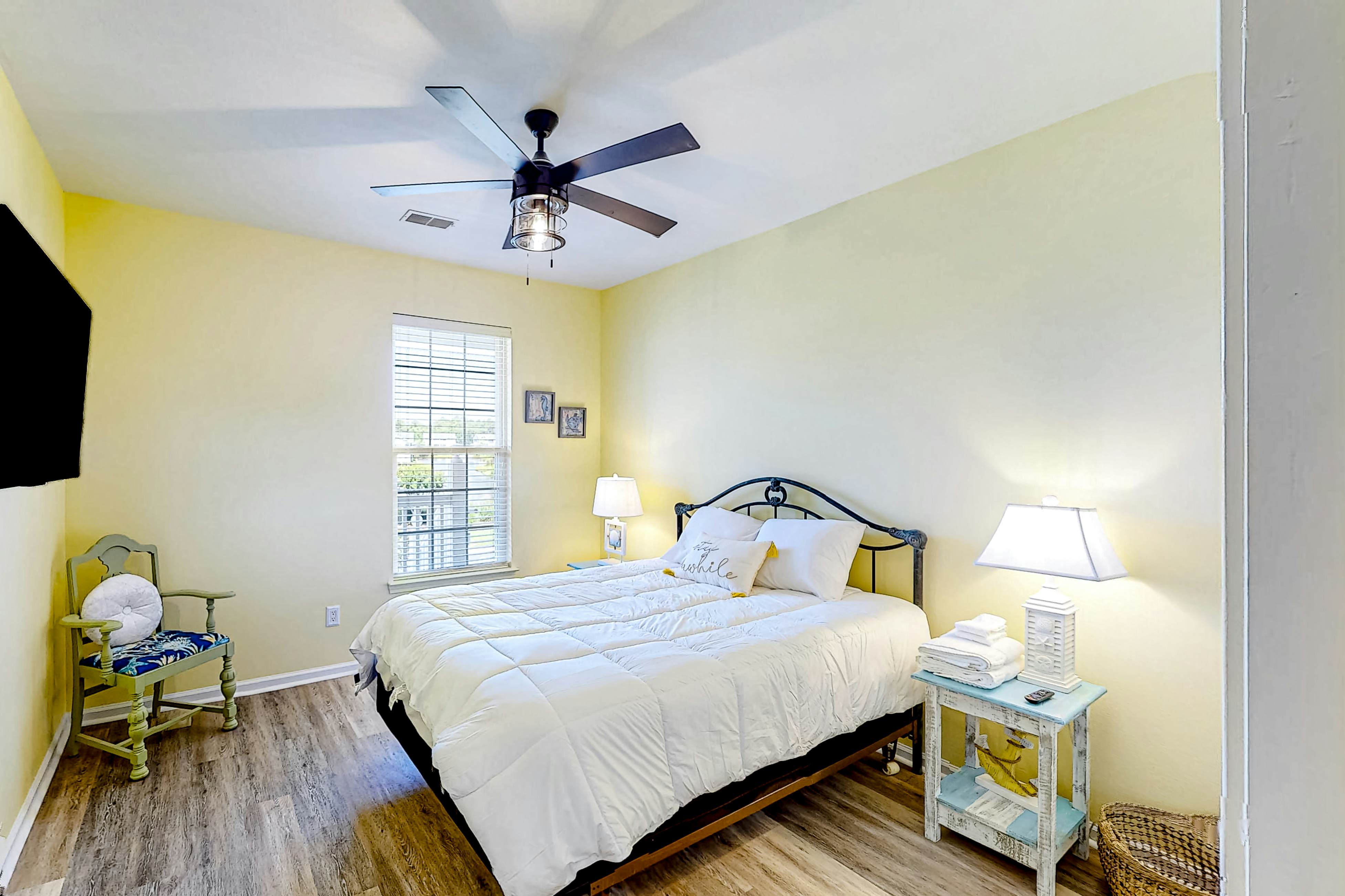 SB40  Family Tides - Sandpiper Bay