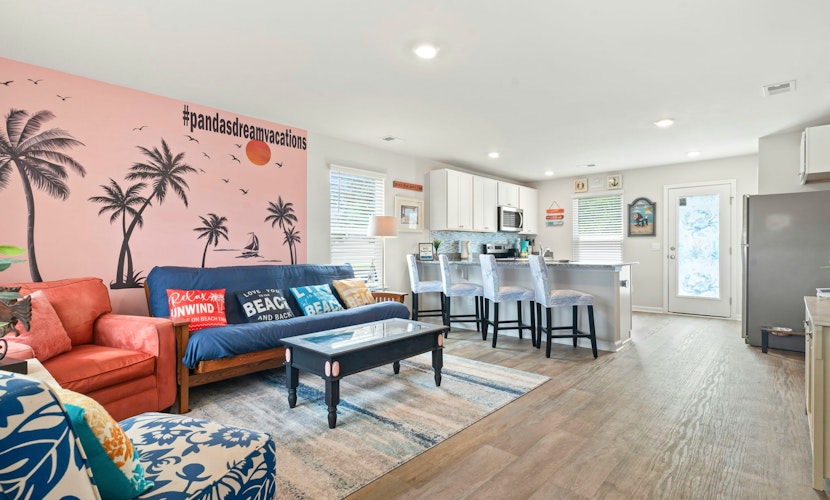 Dog-friendly coastal home with large enclosed yard and gas grill