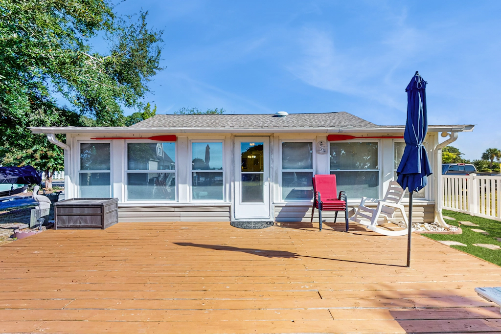 SH06 Coastal Cottage