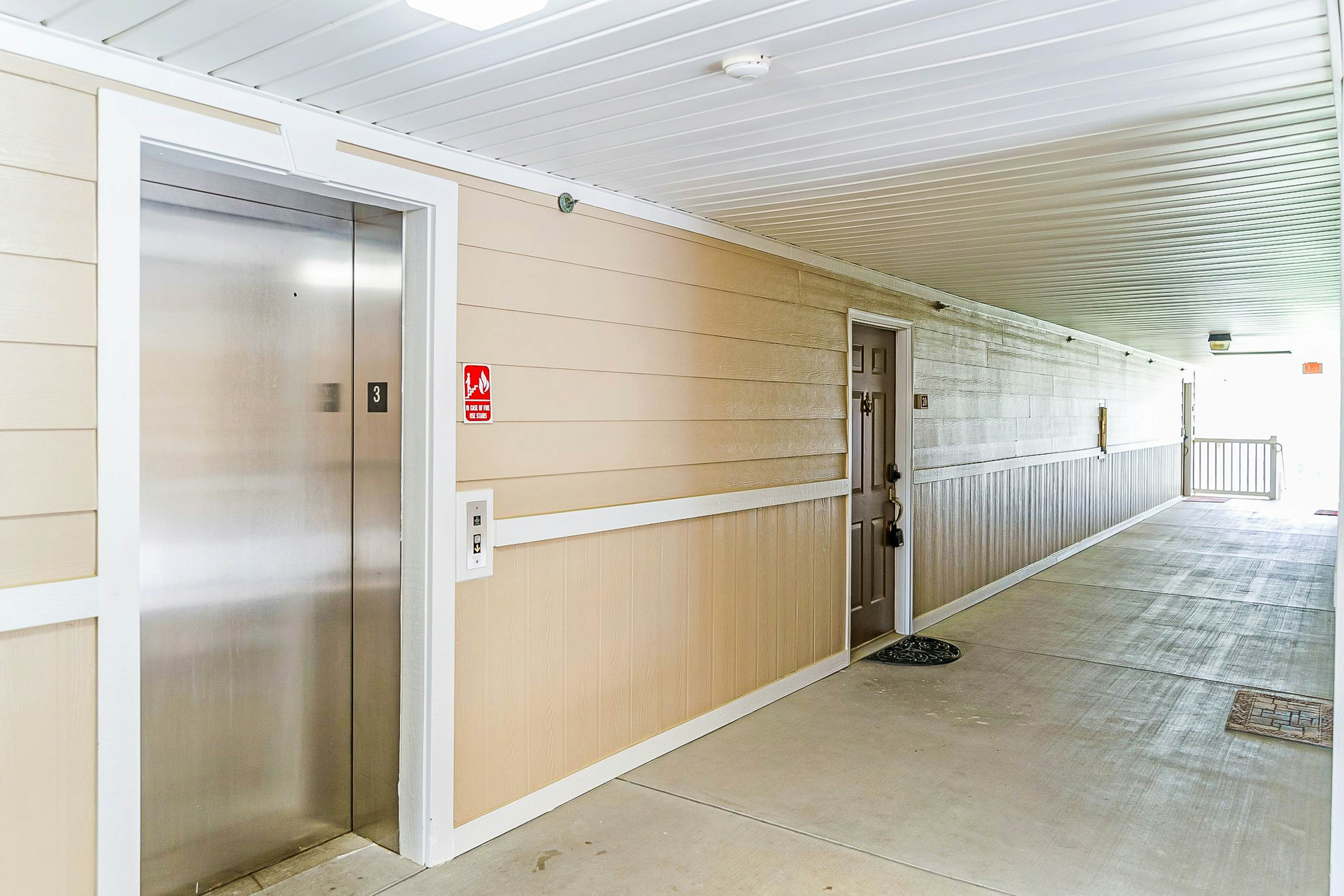 CAL02 Crow Creek Perch