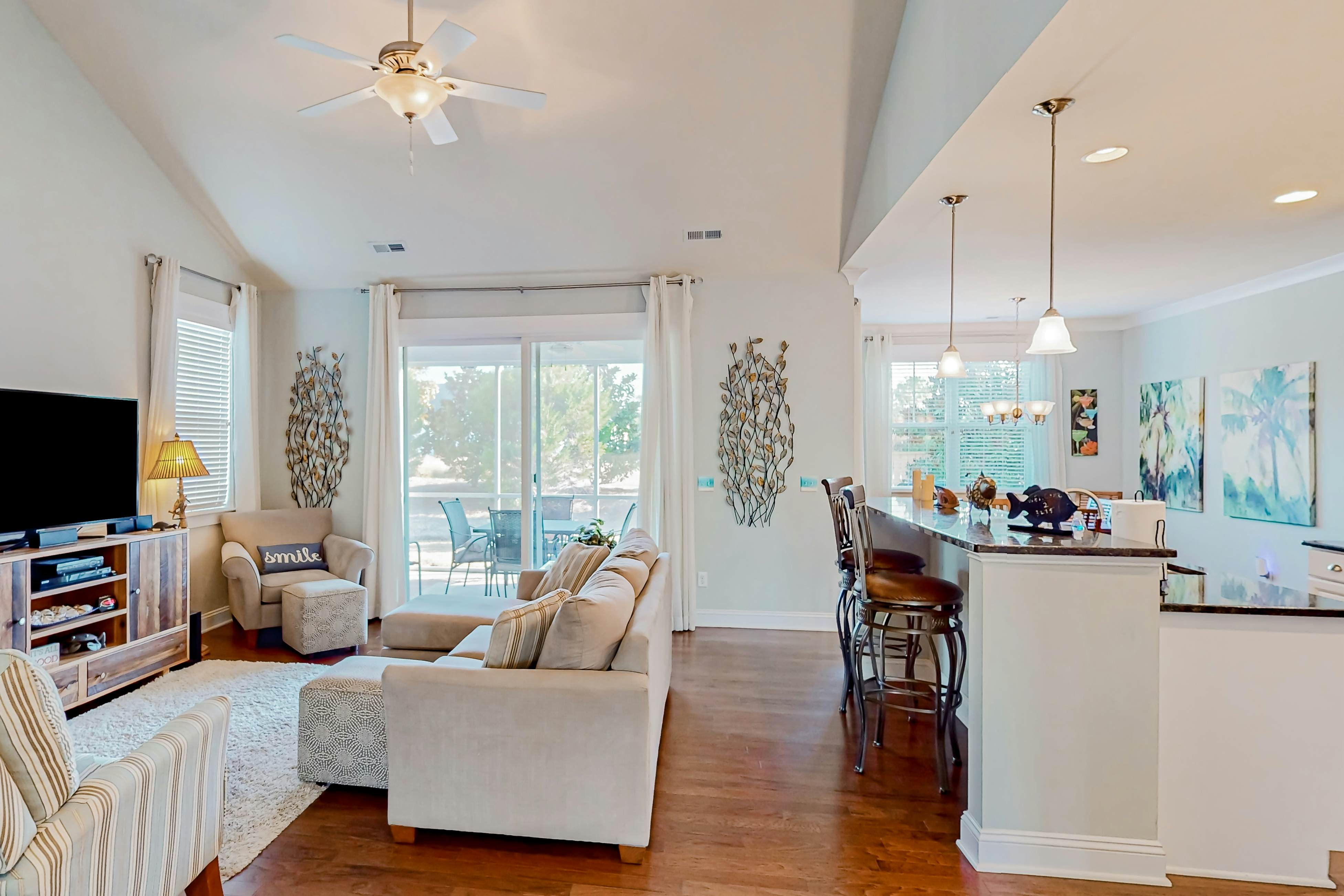 STJ14 Beach Cove Charmer