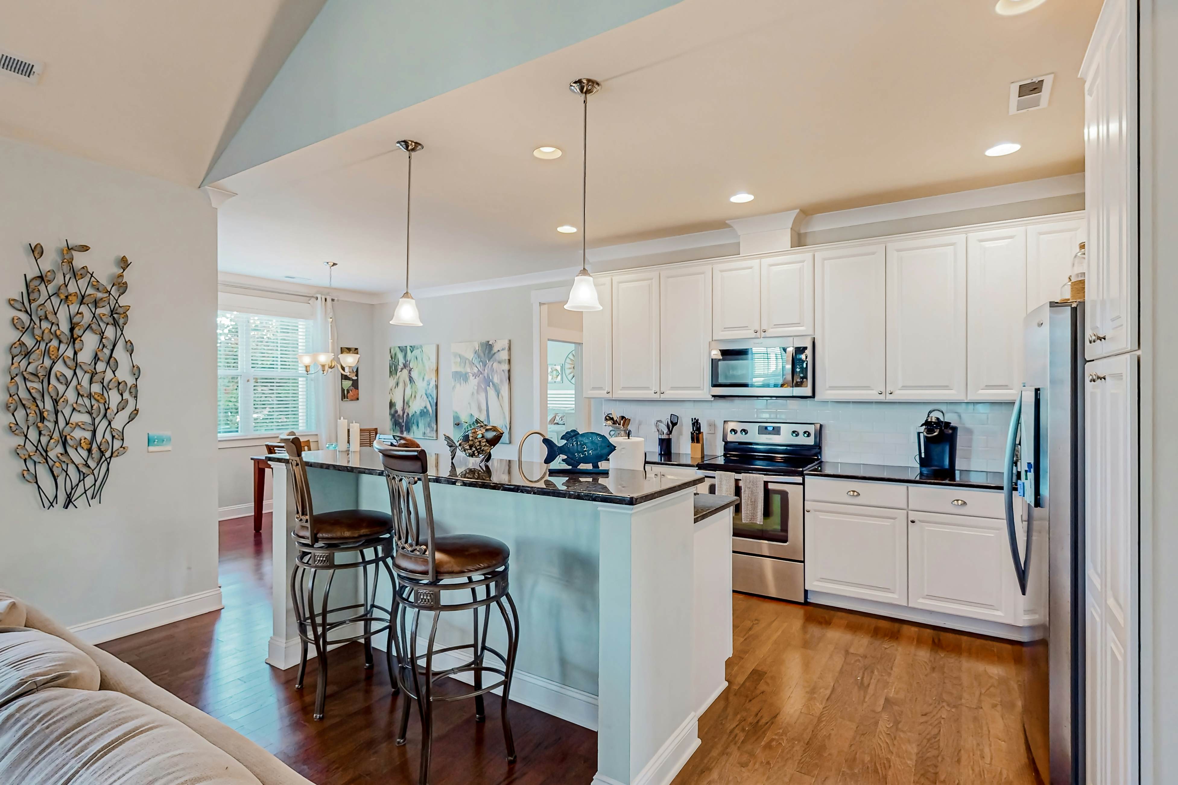 STJ14 Beach Cove Charmer