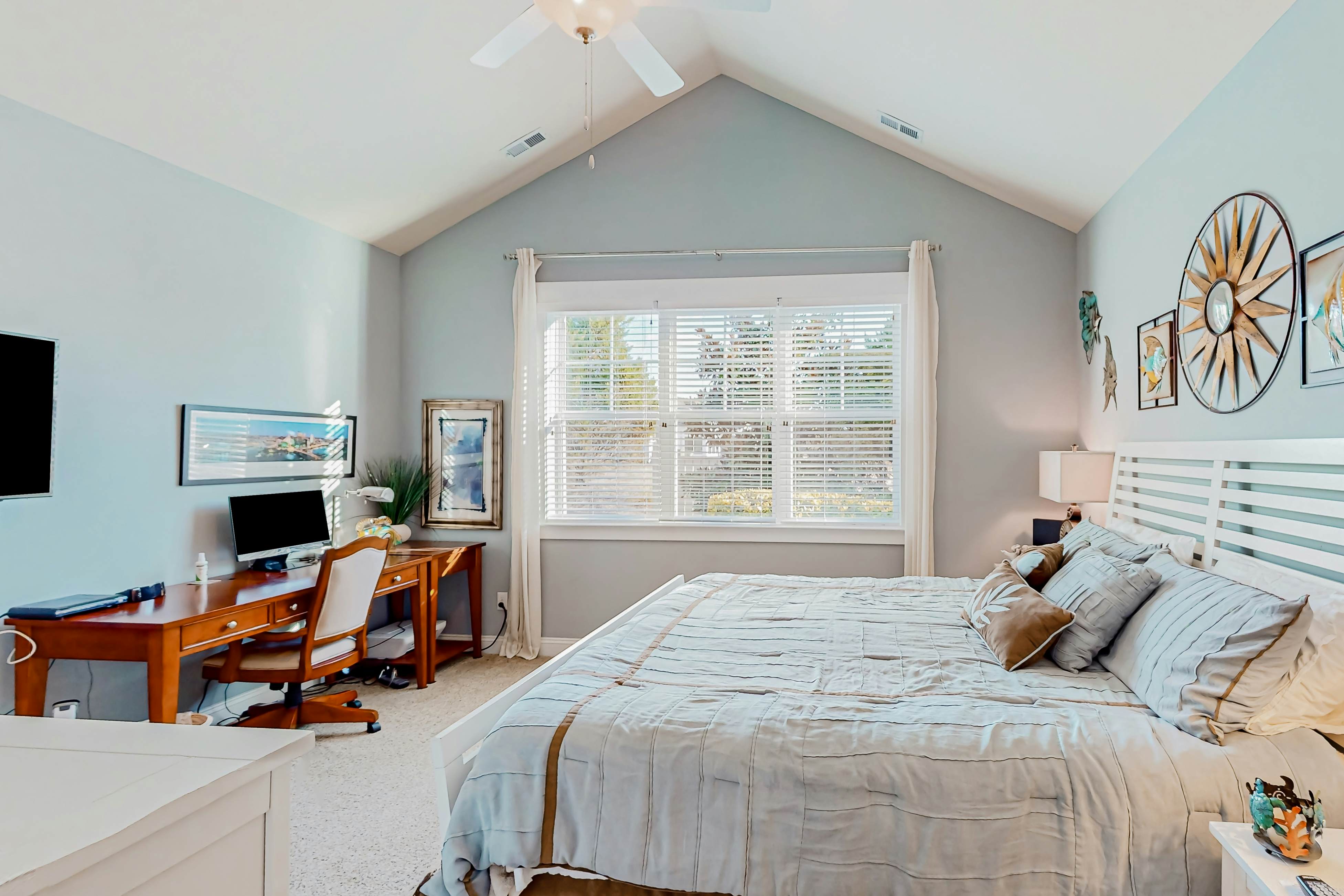 STJ14 Beach Cove Charmer