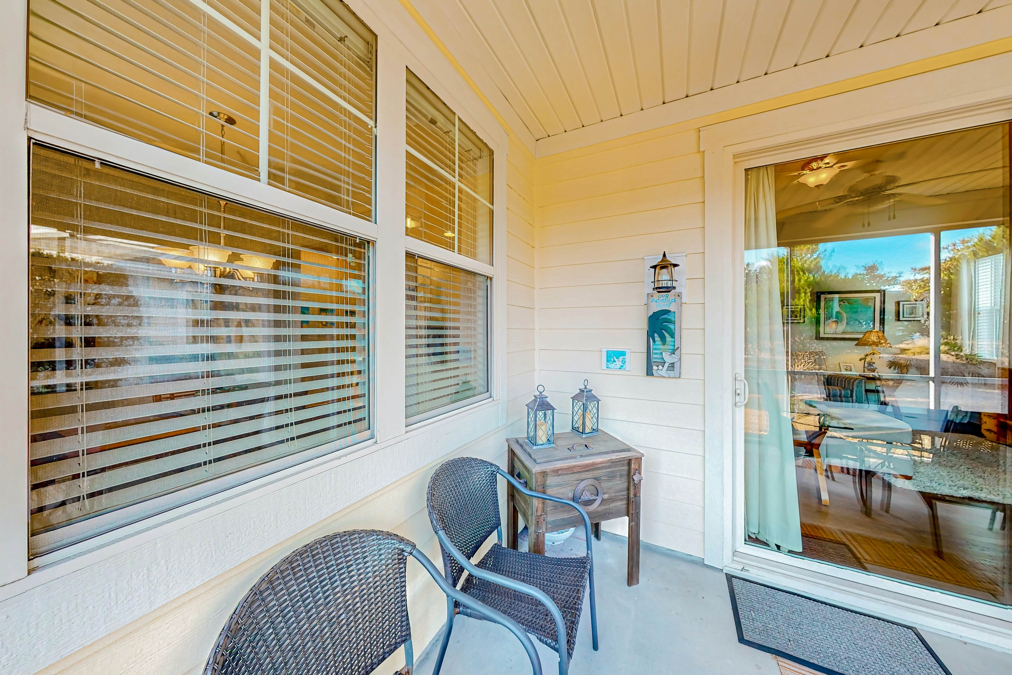 STJ14 Beach Cove Charmer