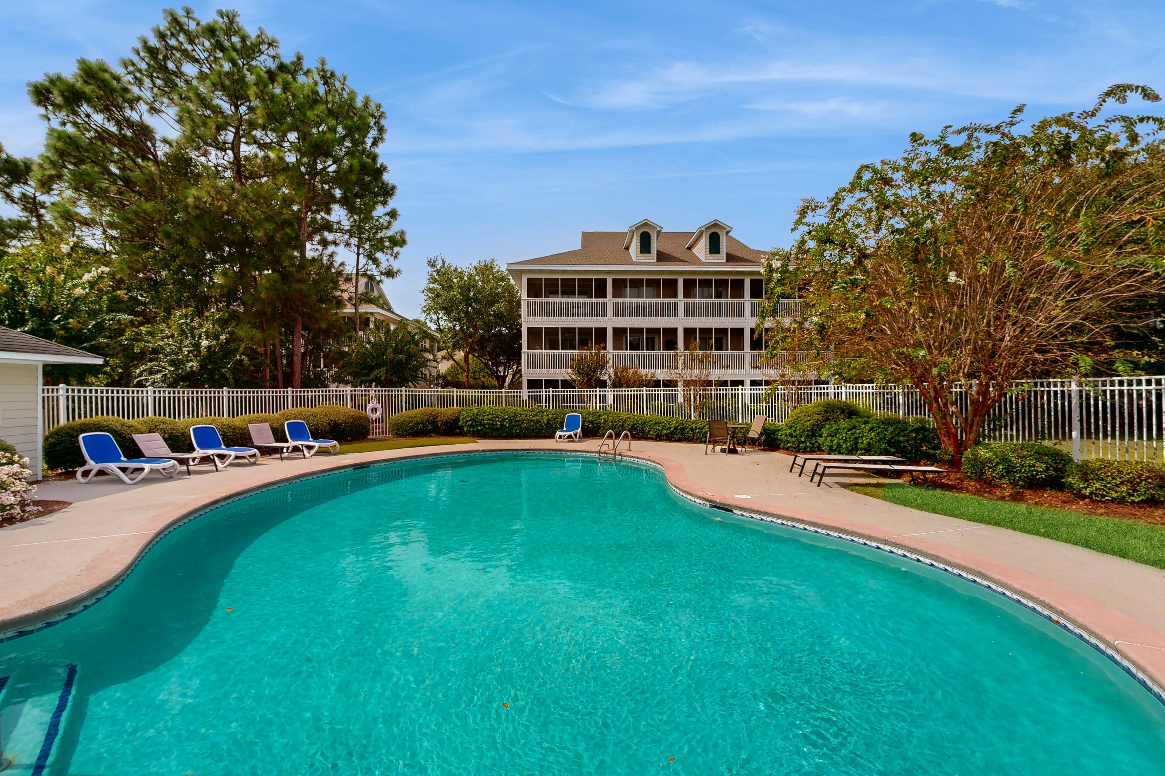 STJ22 Villa On The Green - Full Condo