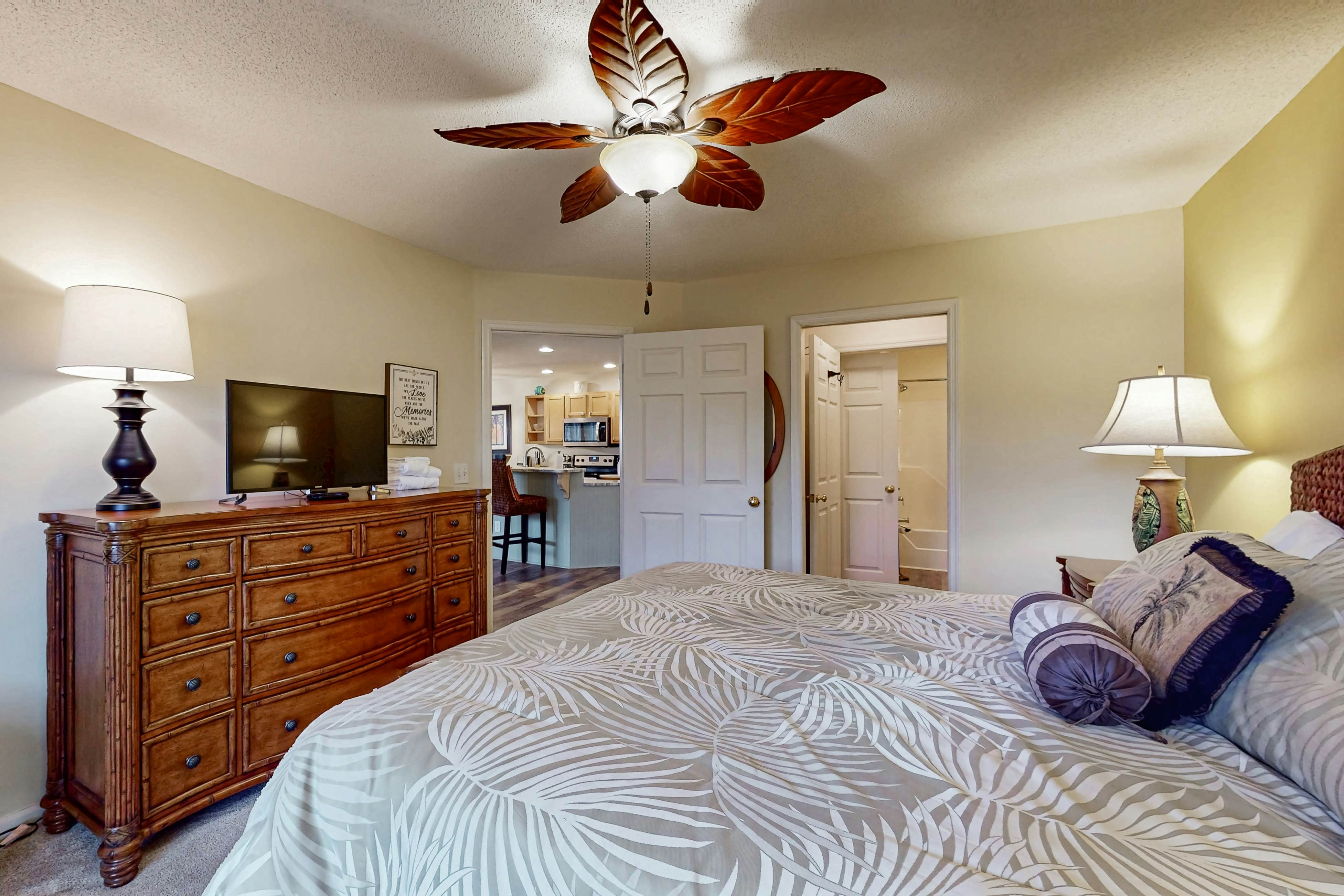 STJ22 Villa On The Green - Full Condo