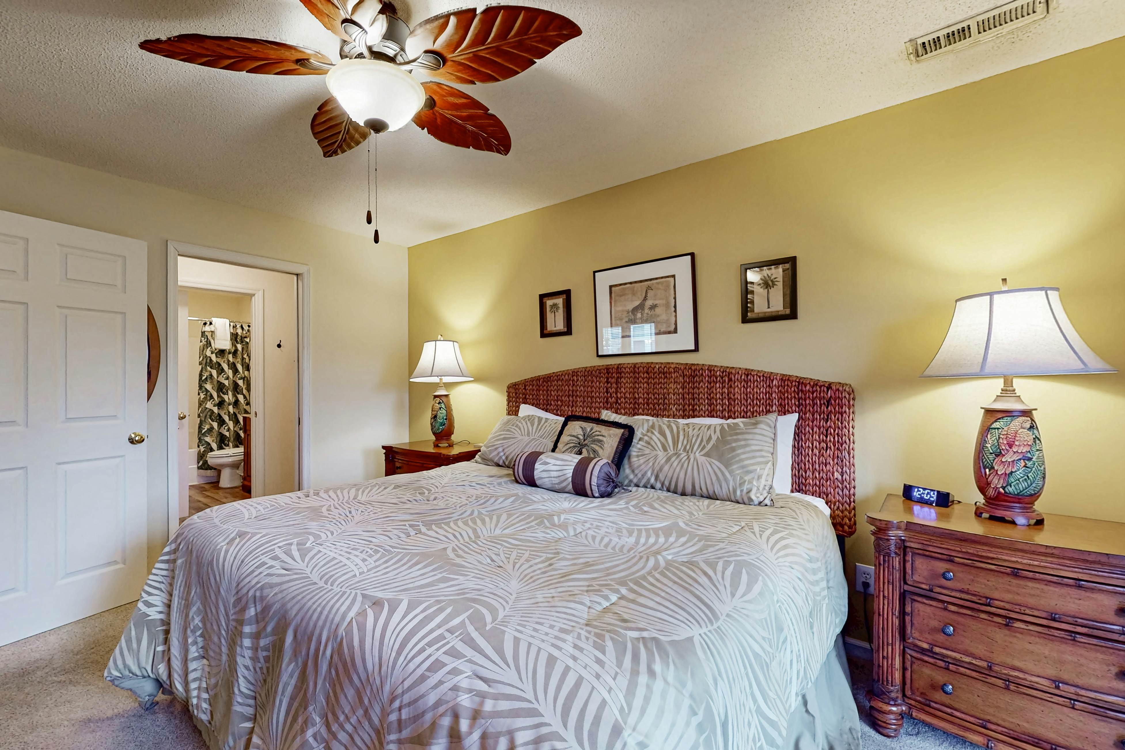 STJ22 Villa On The Green - Full Condo