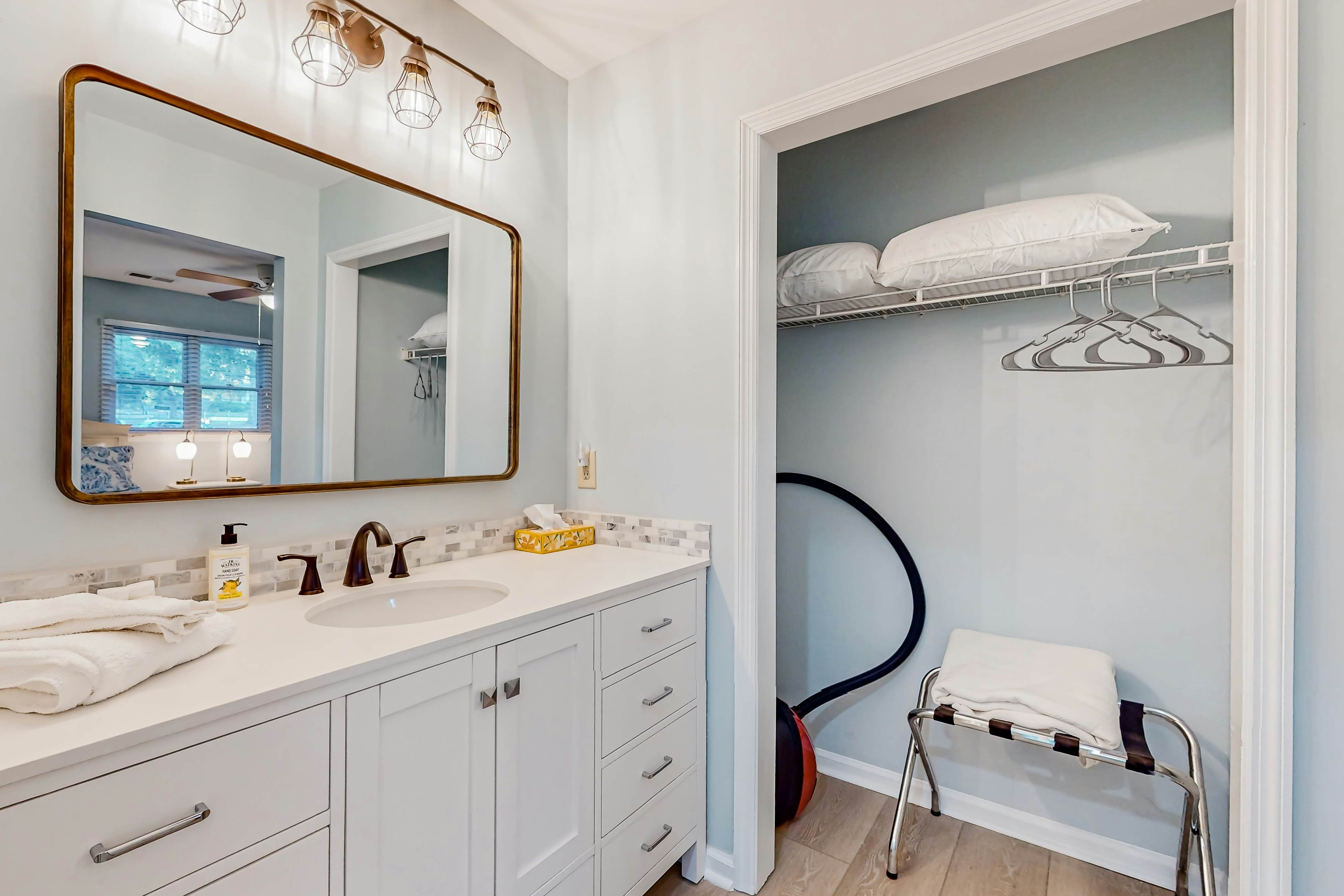 SB45B Ev's Escape, 201B