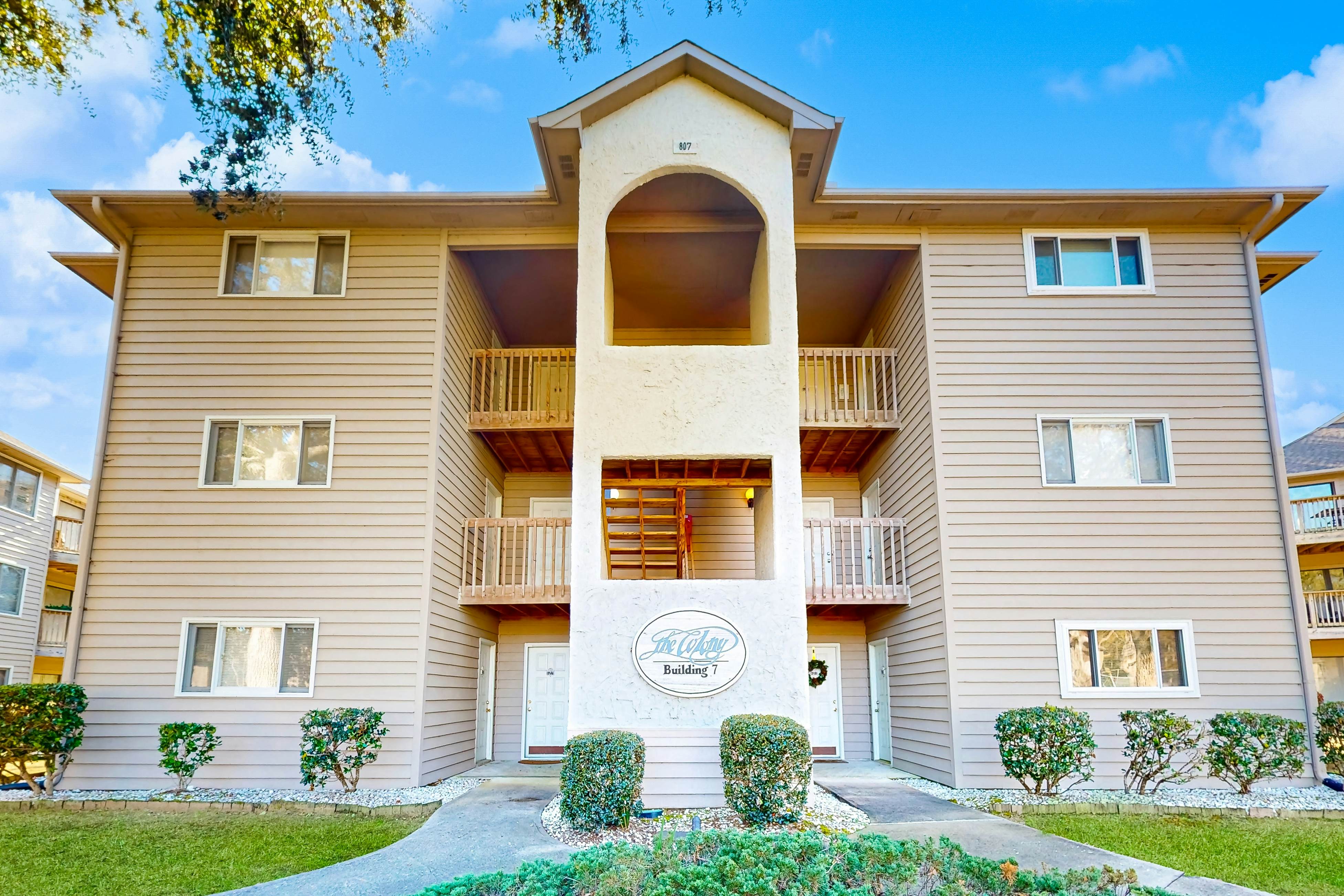 SB51 Colony Place 807-F