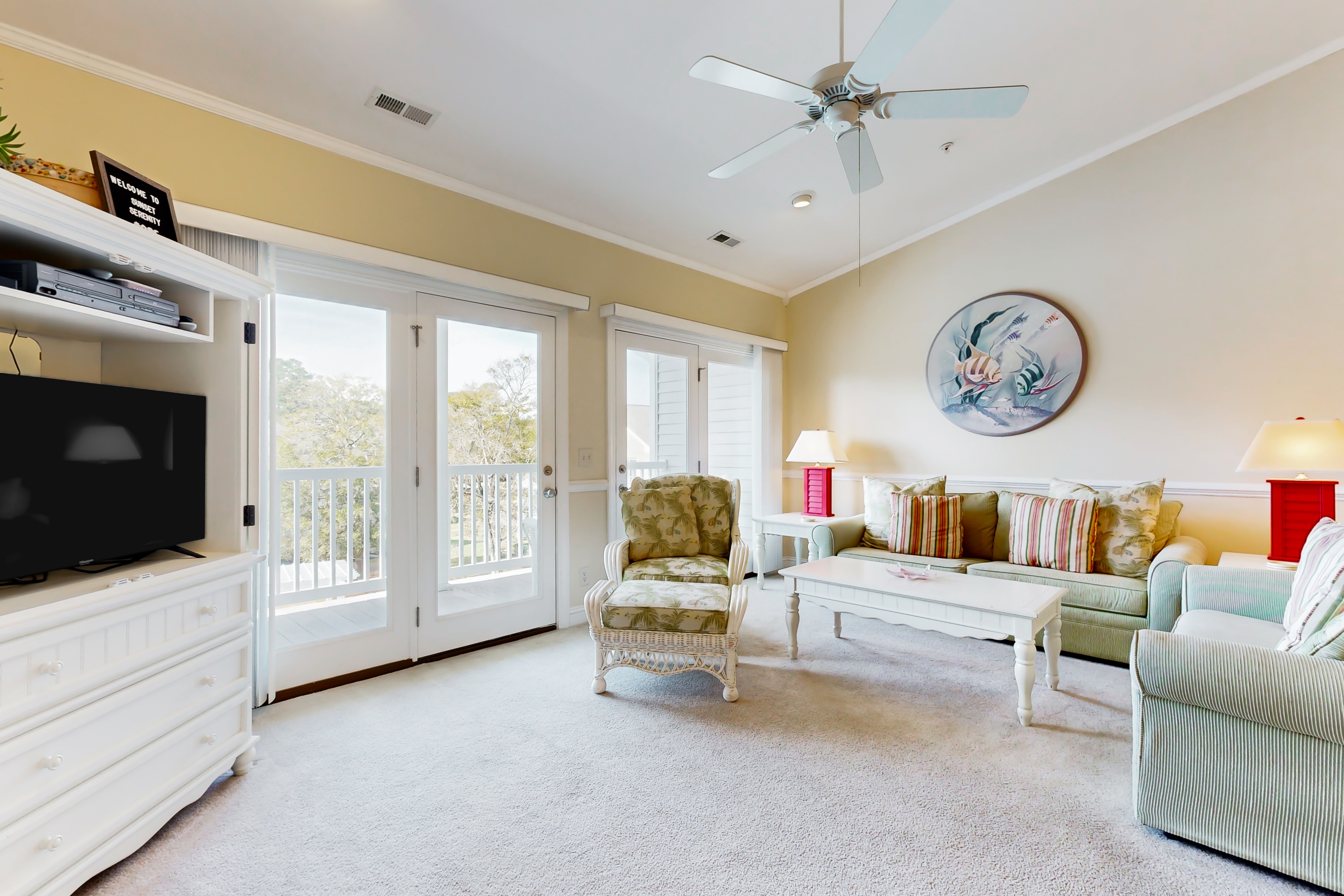 Sunny condo with a pool, balcony, chef's kitchen, beach gear, W/D, & AC