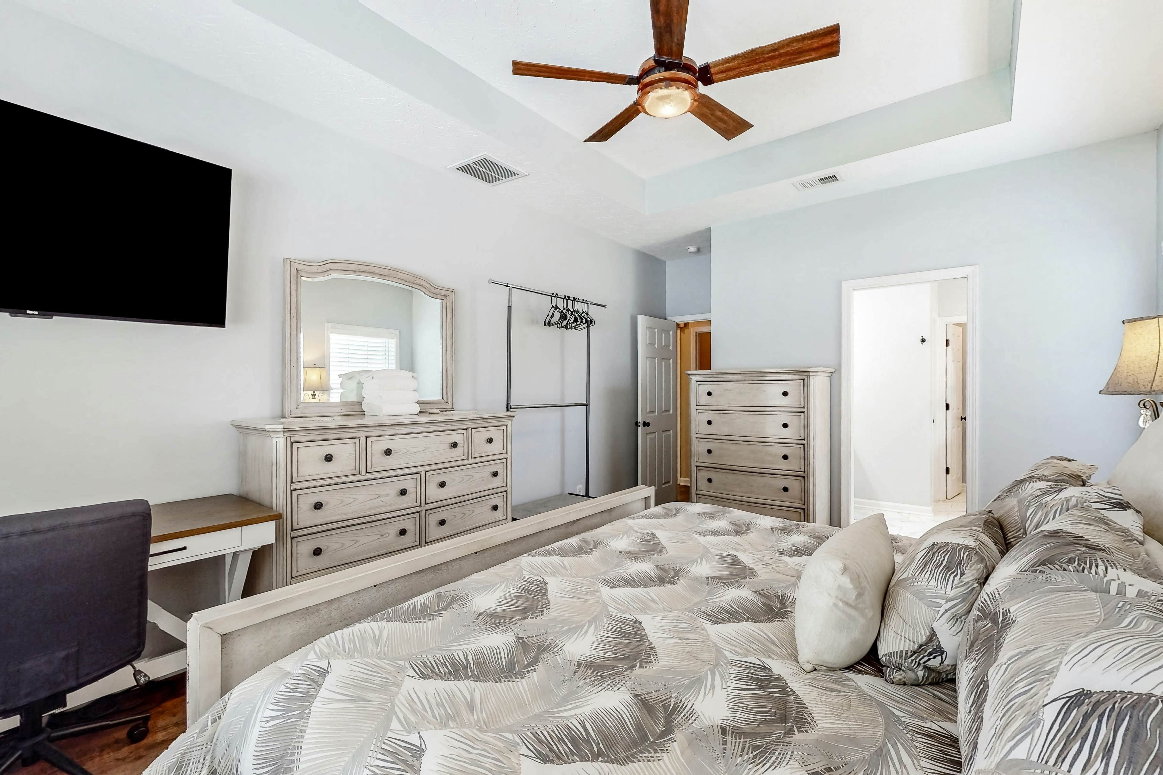 CAL16LR Shells & Shores