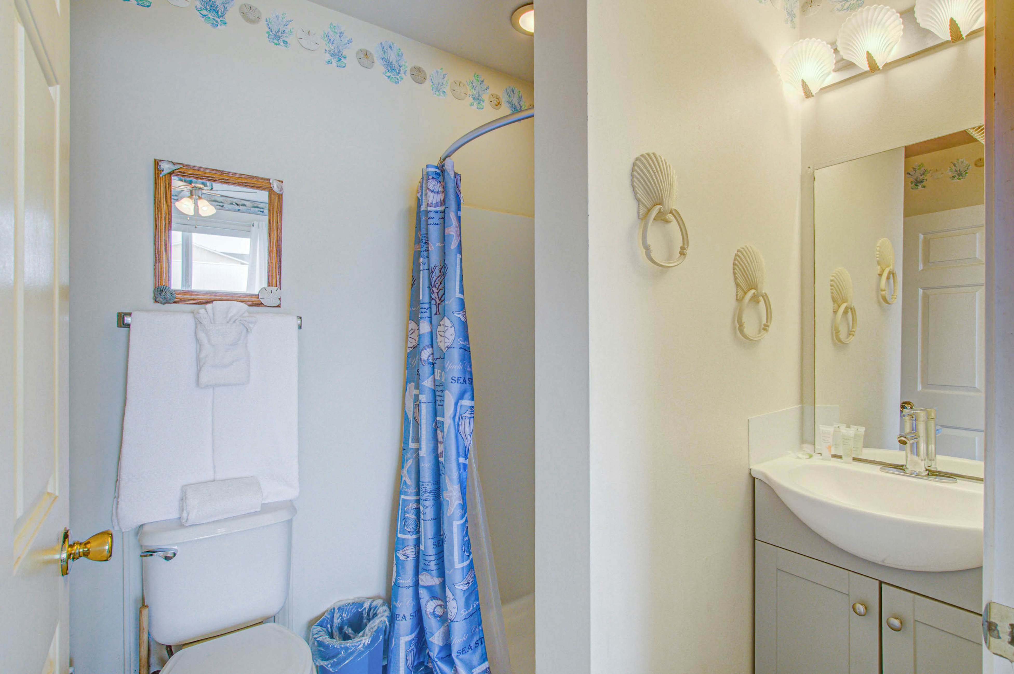 HB01 1 Anchors Away Oceanfront