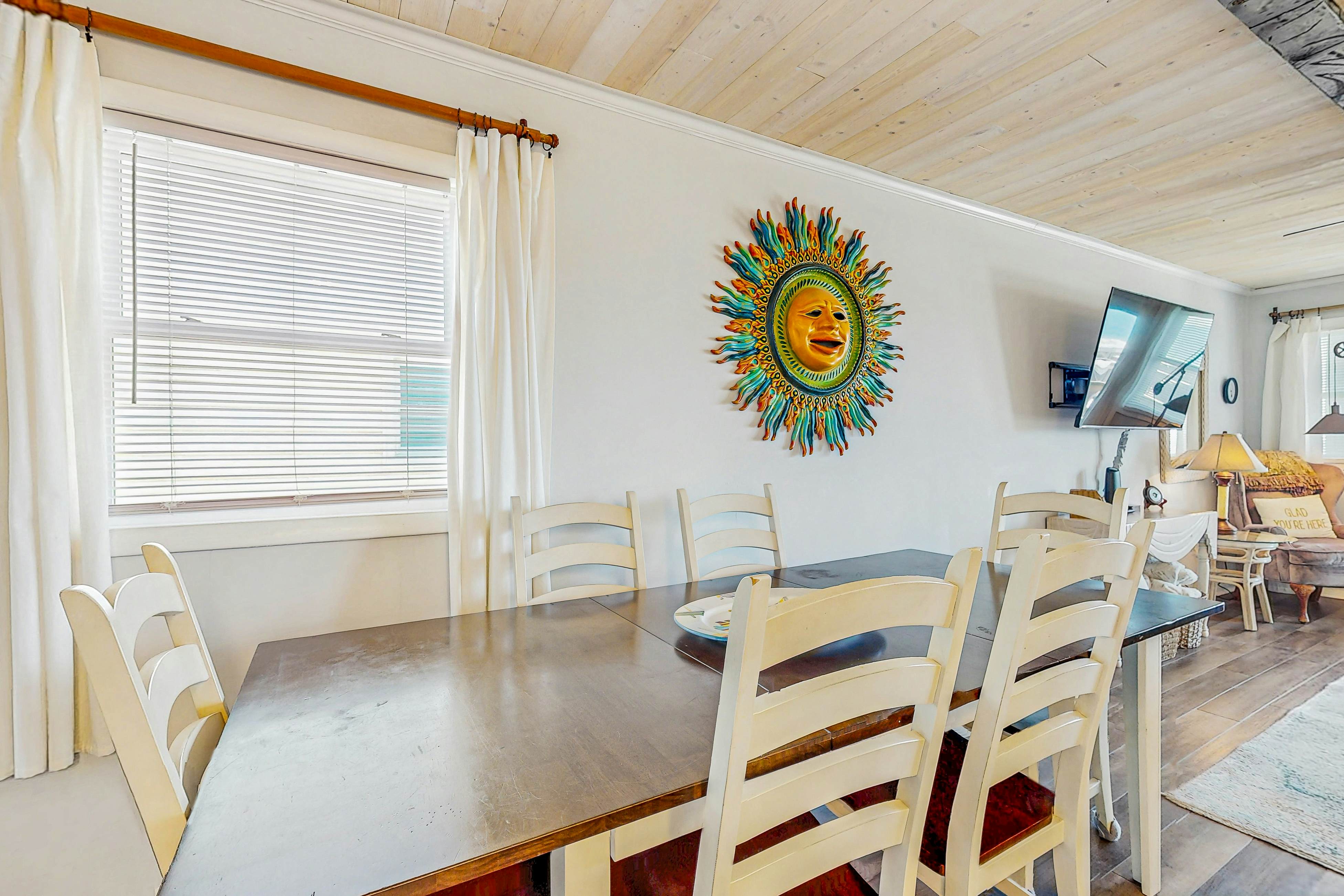 HB05a Silver Linings East