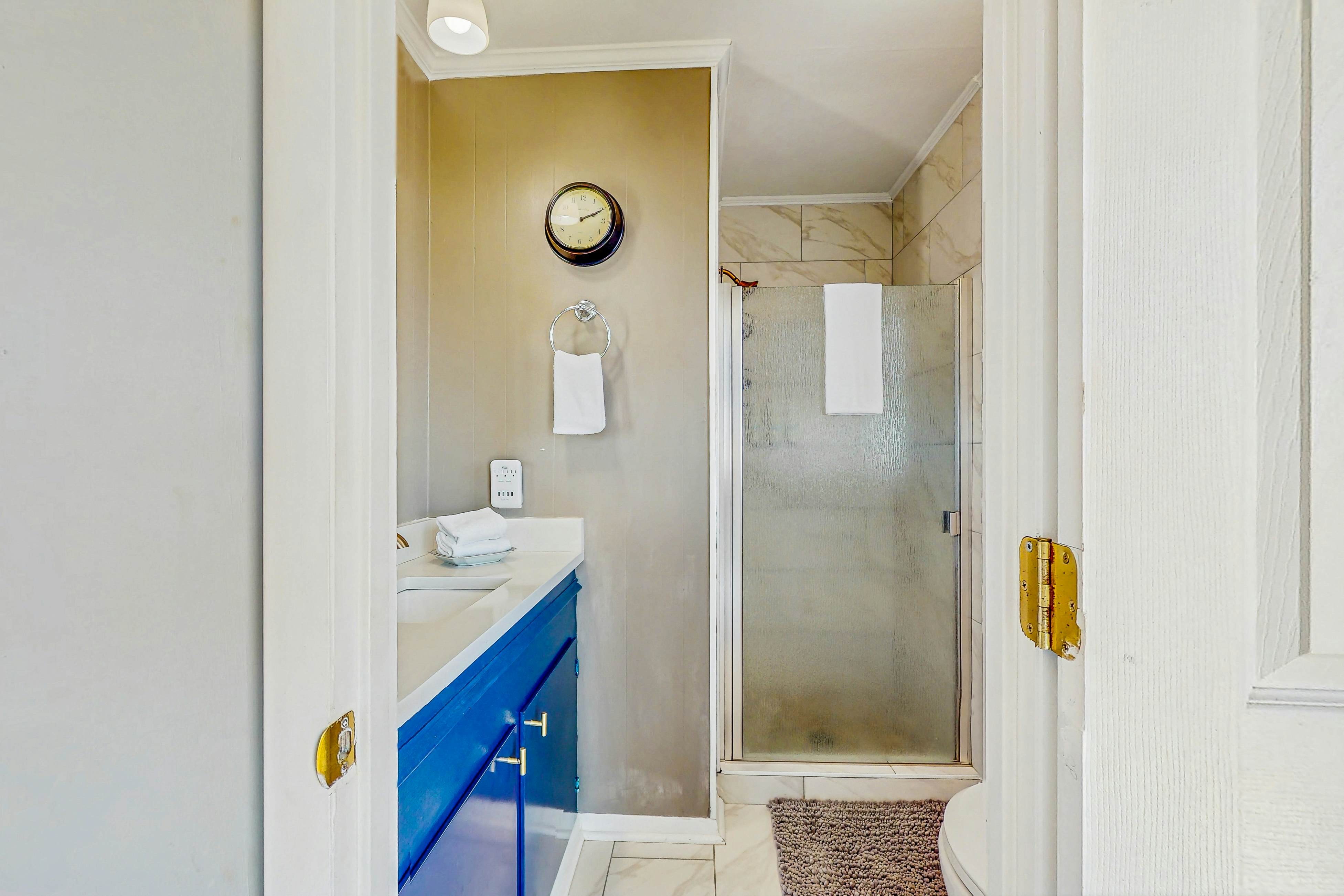 HB05b Silver Linings West